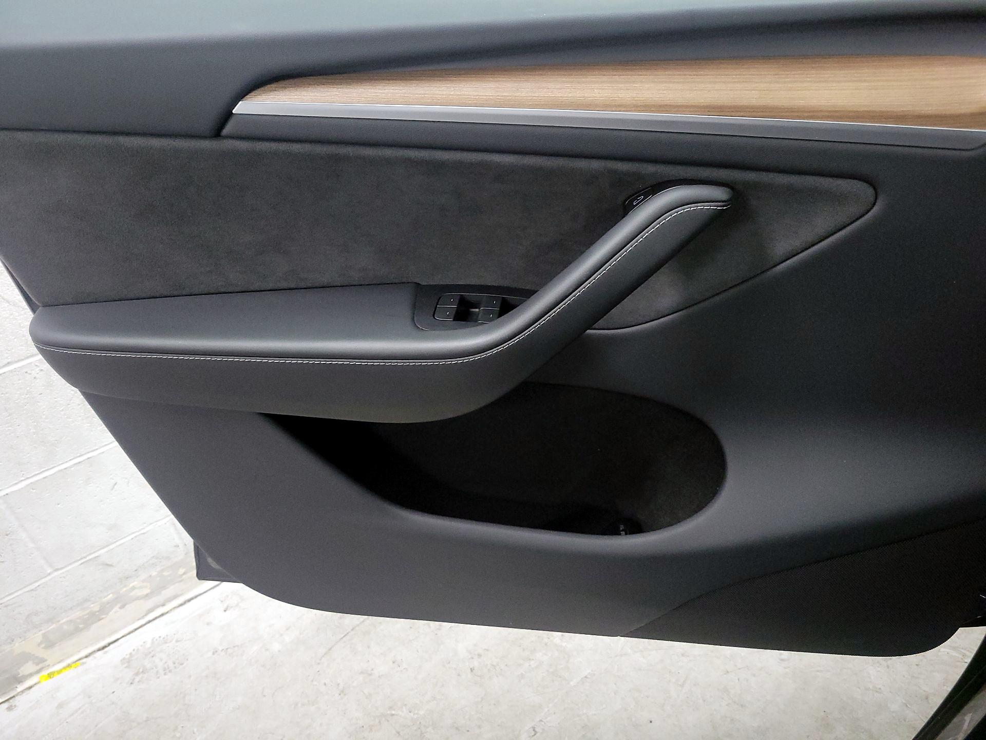Thumbnail: 2024 Tesla Model Y - 12