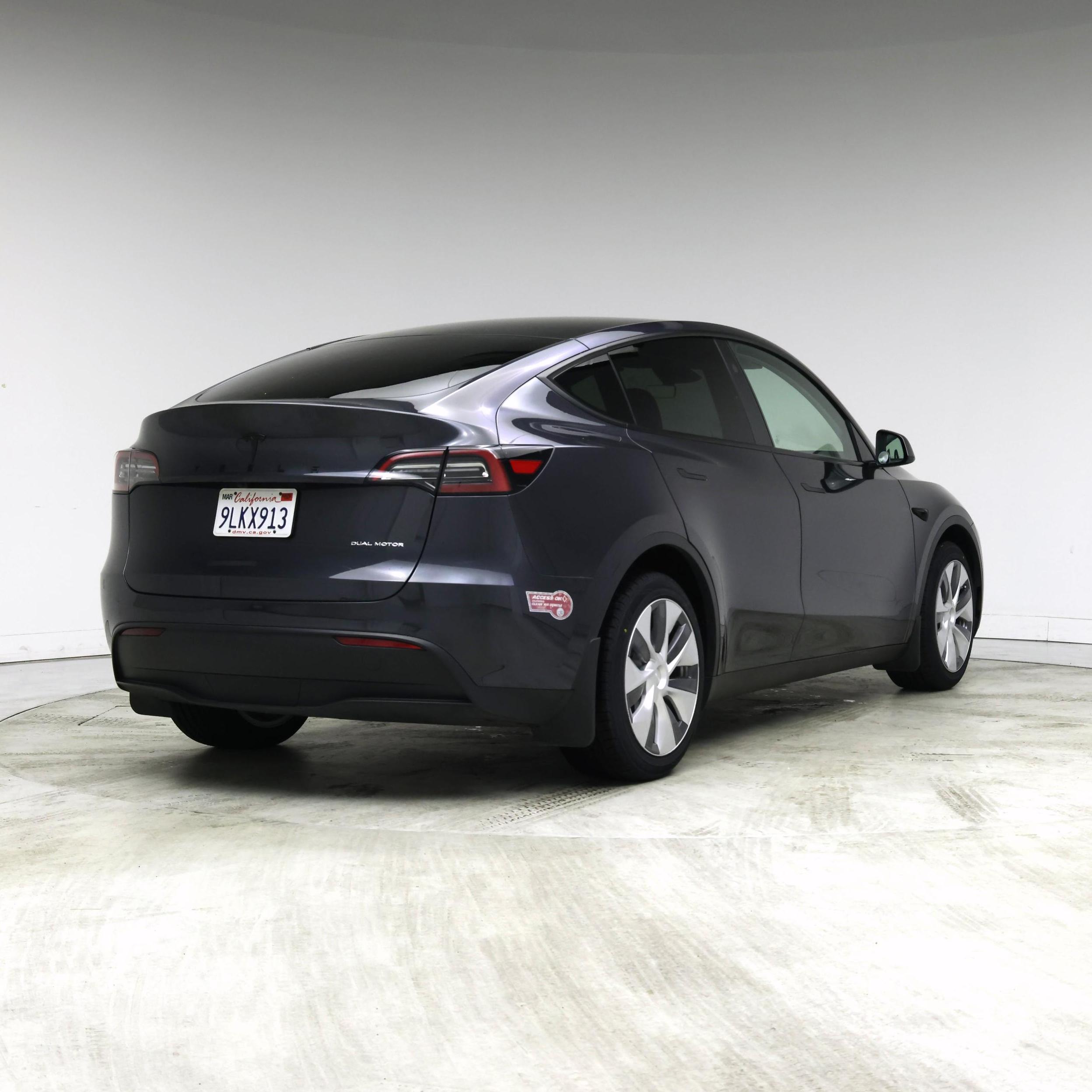 Thumbnail: 2024 Tesla Model Y - 8