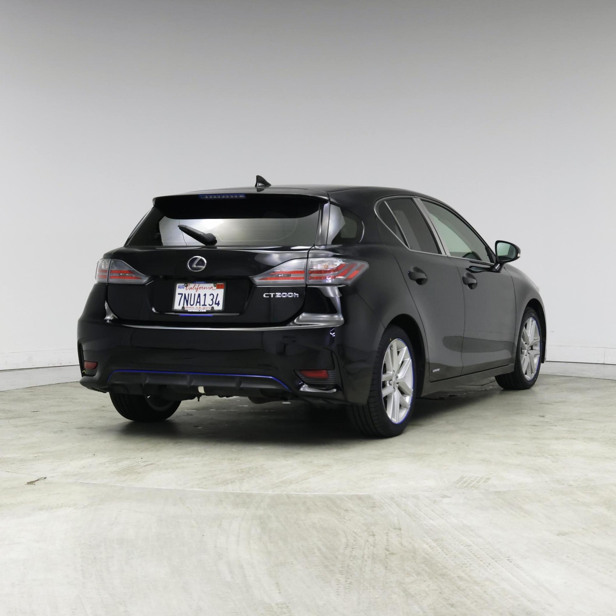 Thumbnail: 2015 Lexus CT - 8