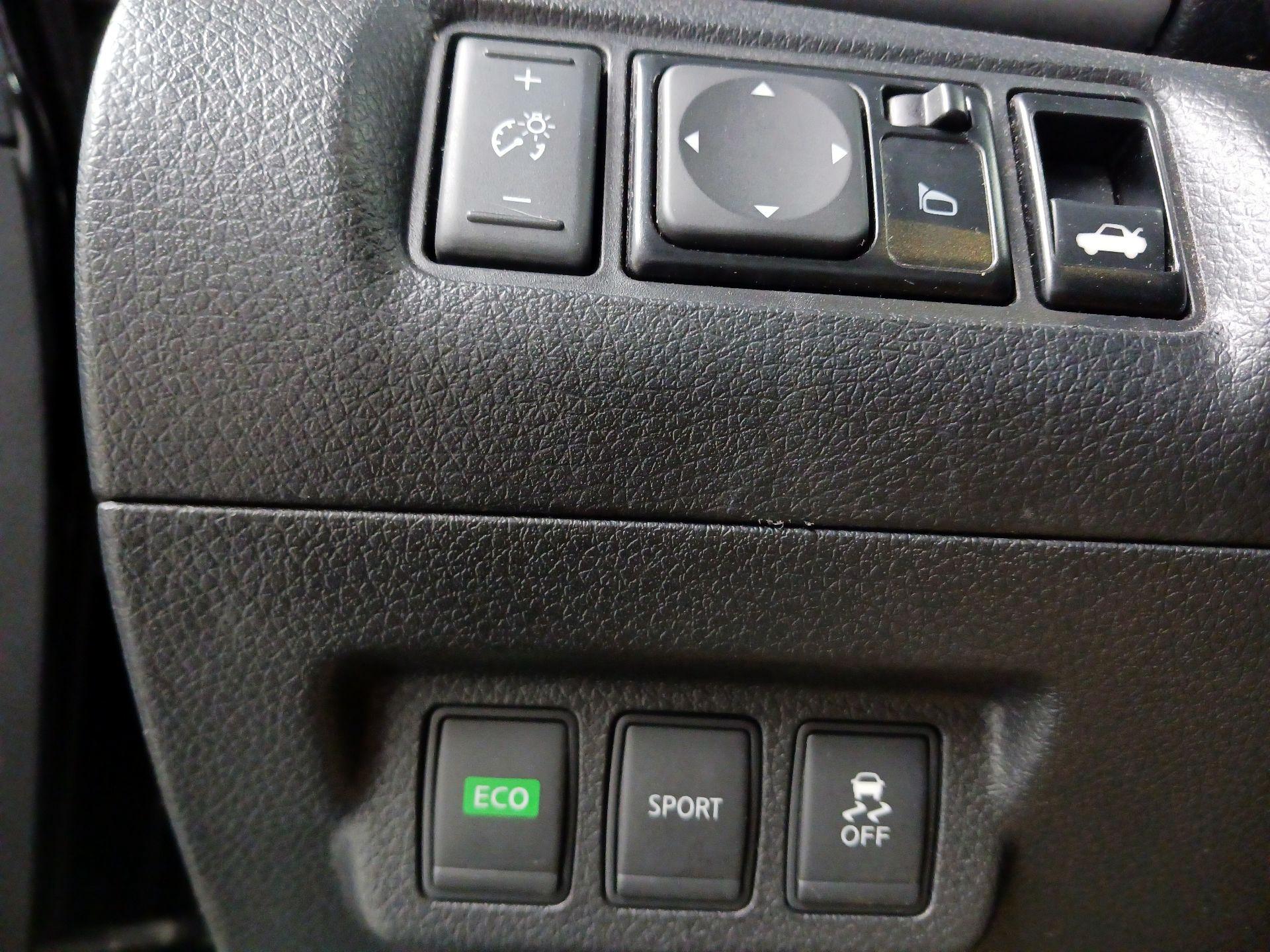 Thumbnail: 2016 Nissan Sentra - 13
