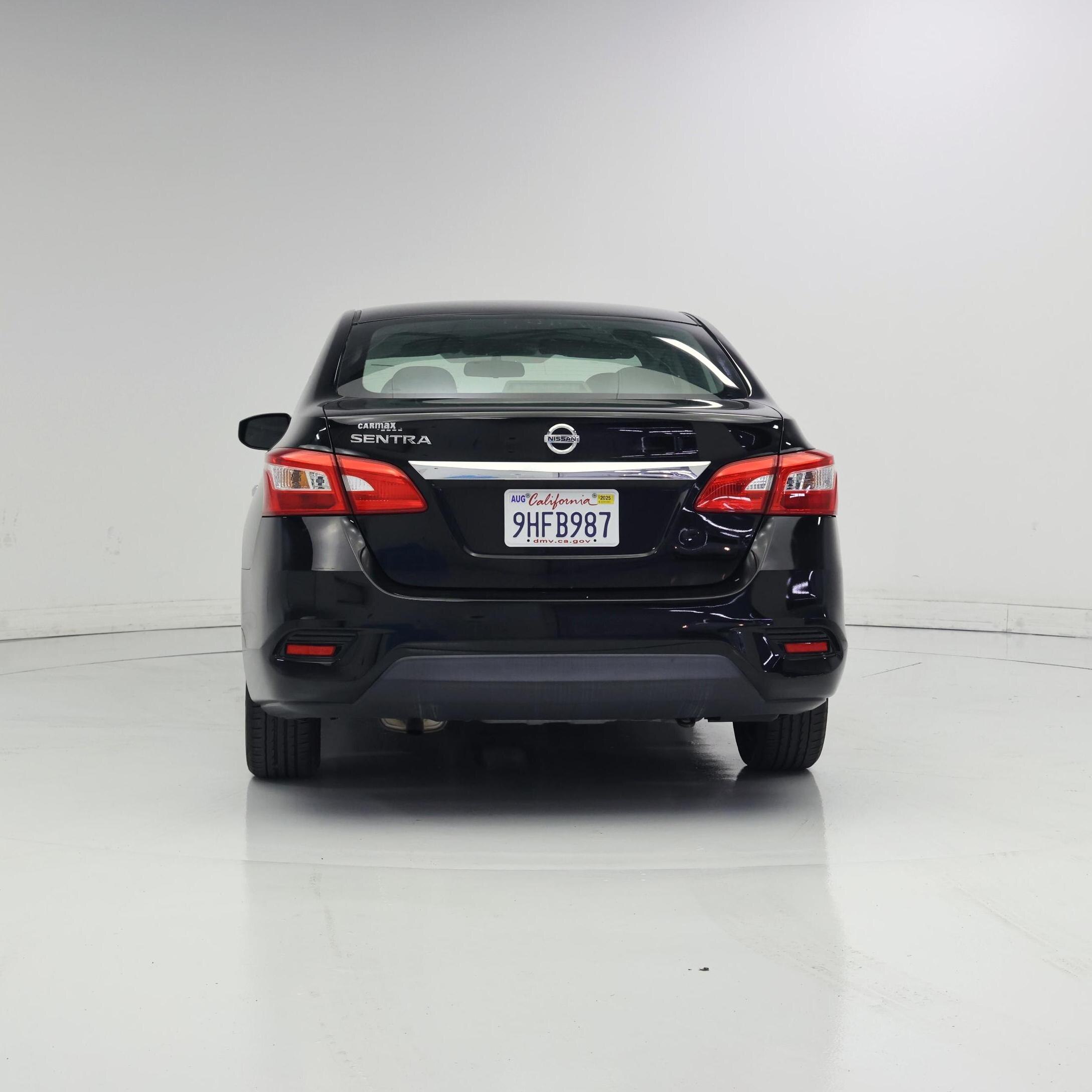Thumbnail: 2016 Nissan Sentra - 6