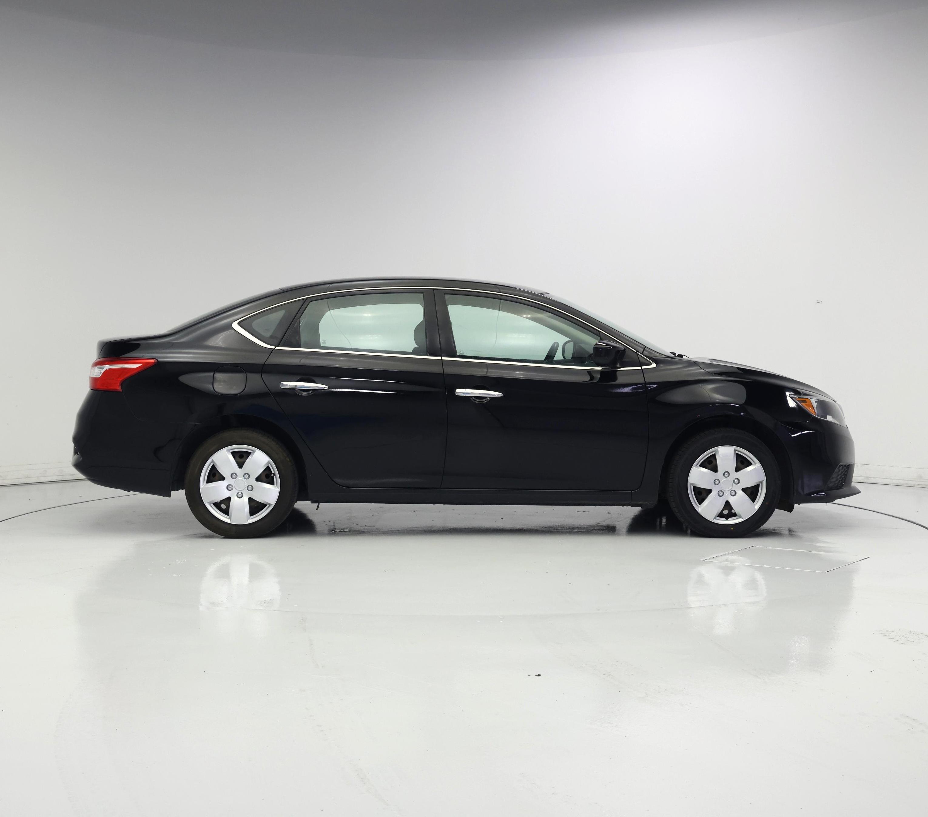 Thumbnail: 2016 Nissan Sentra - 7