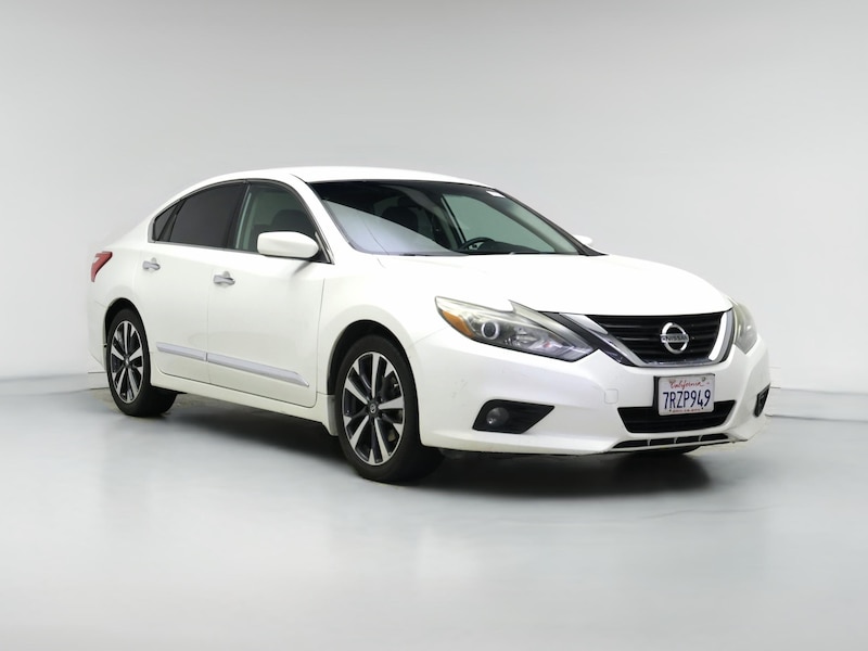 2016 Nissan Altima SR -
                  Burbank, CA