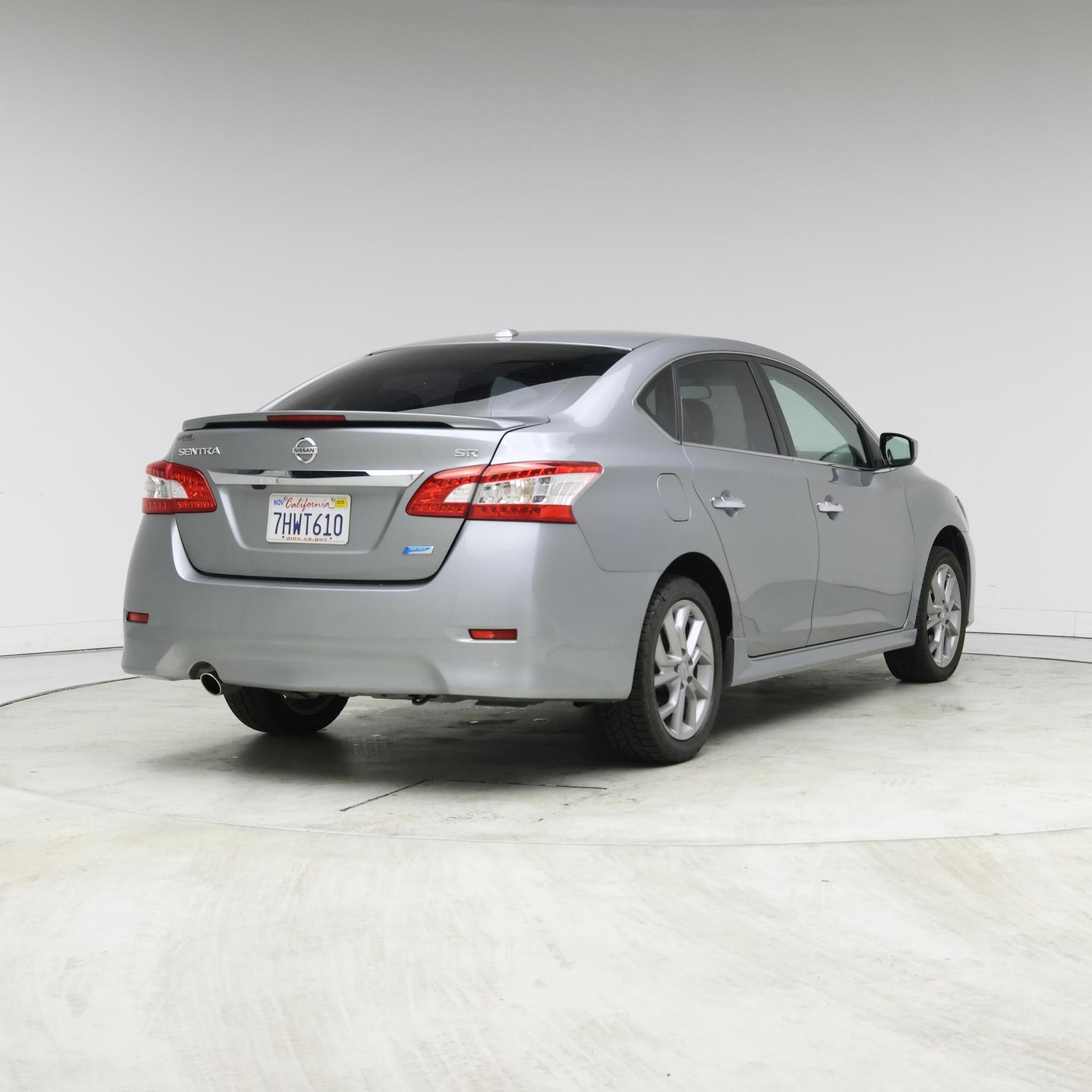 Thumbnail: 2014 Nissan Sentra - 8