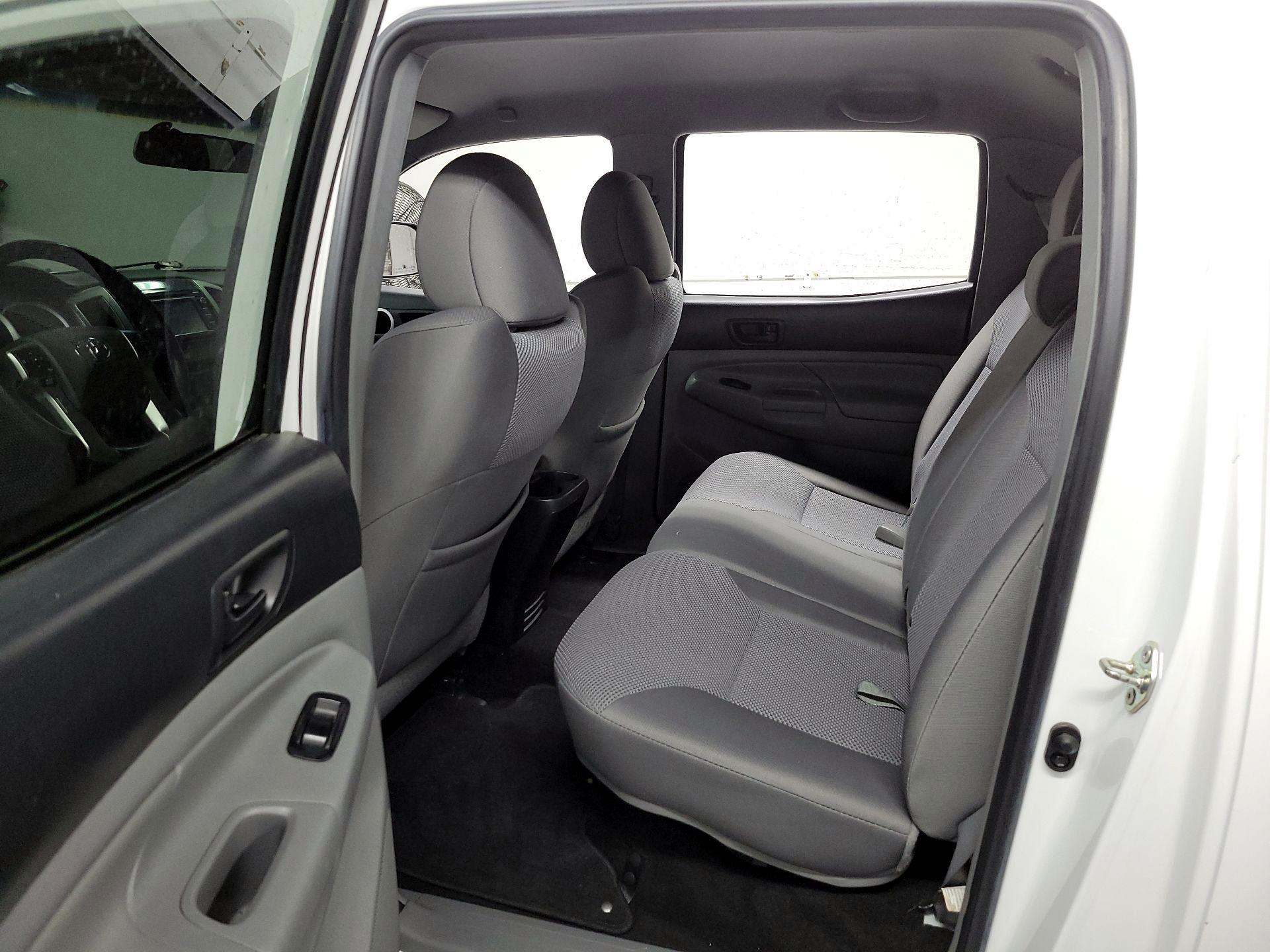 Thumbnail: 2014 Toyota Tacoma - 19