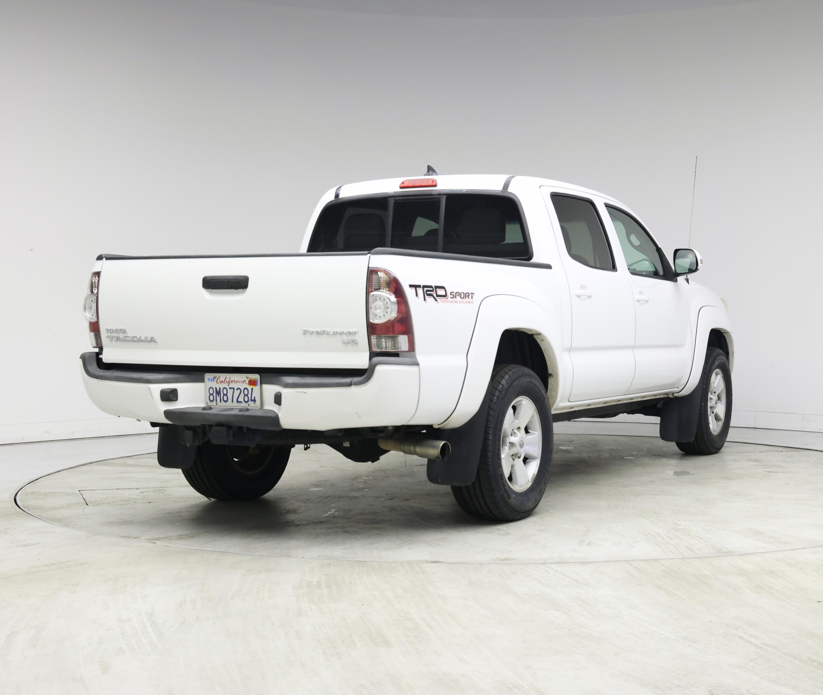 Thumbnail: 2014 Toyota Tacoma - 8