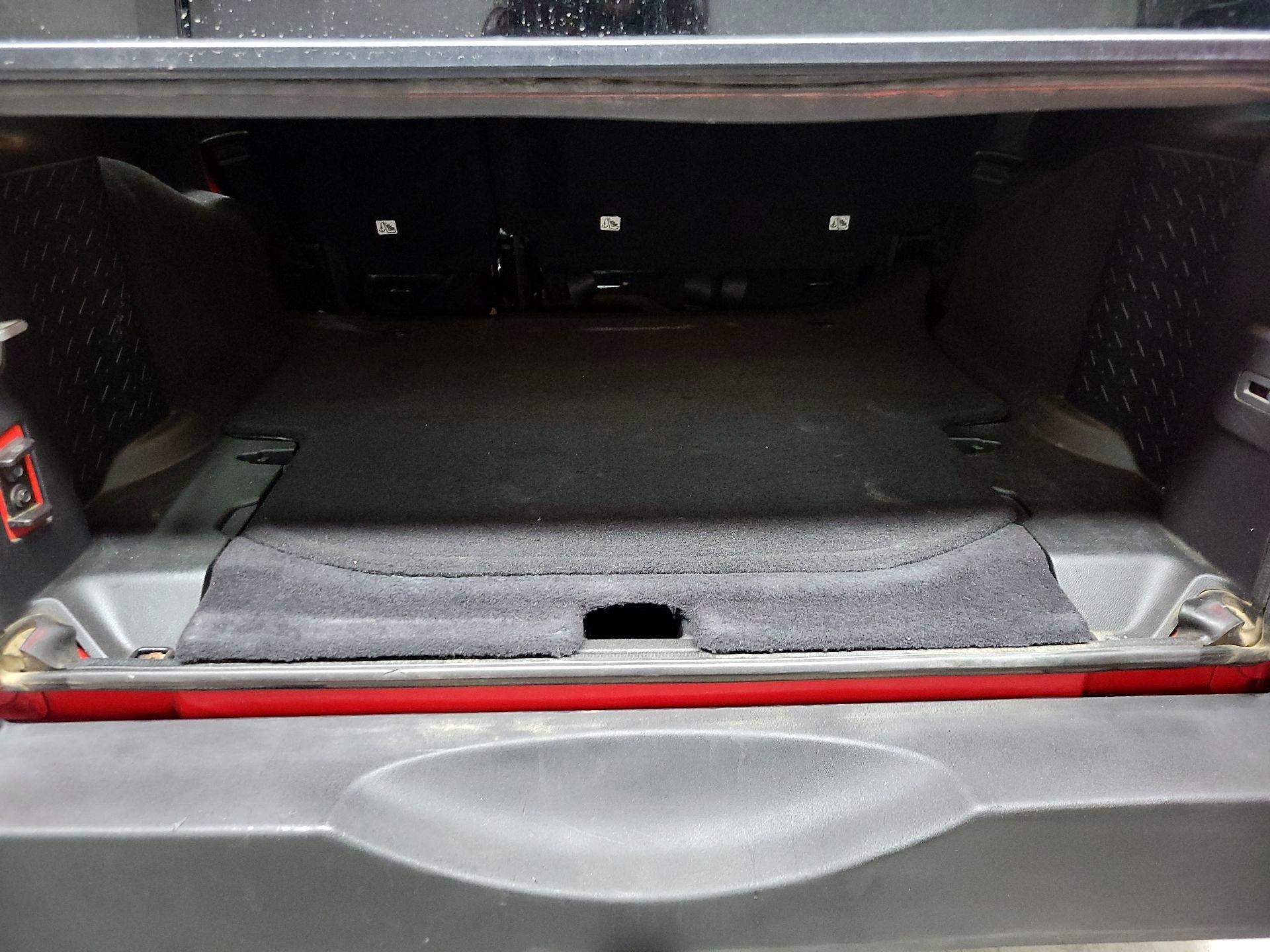 Thumbnail: 2018 Jeep Wrangler - 17