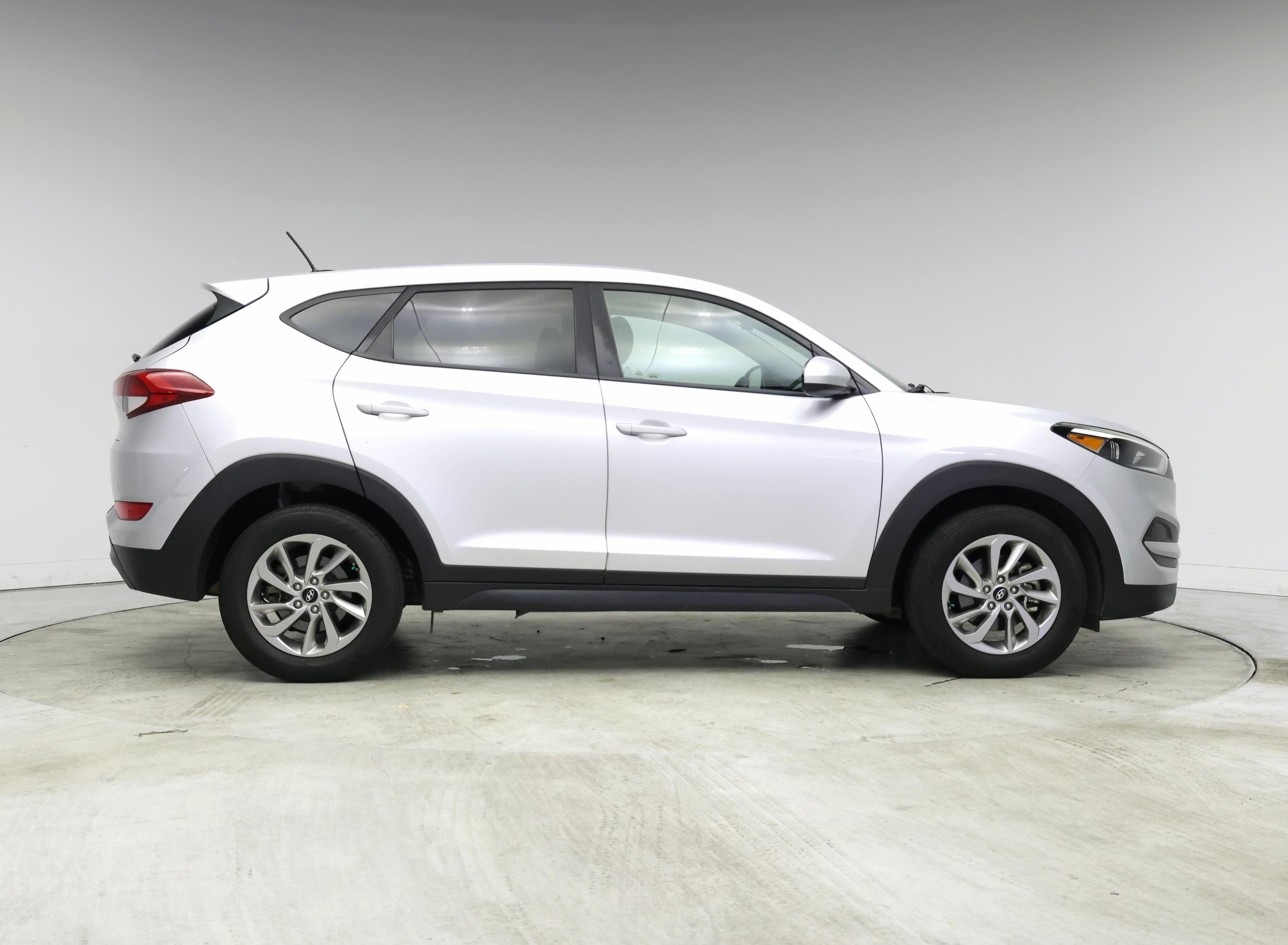 Thumbnail: 2017 Hyundai Tucson - 7