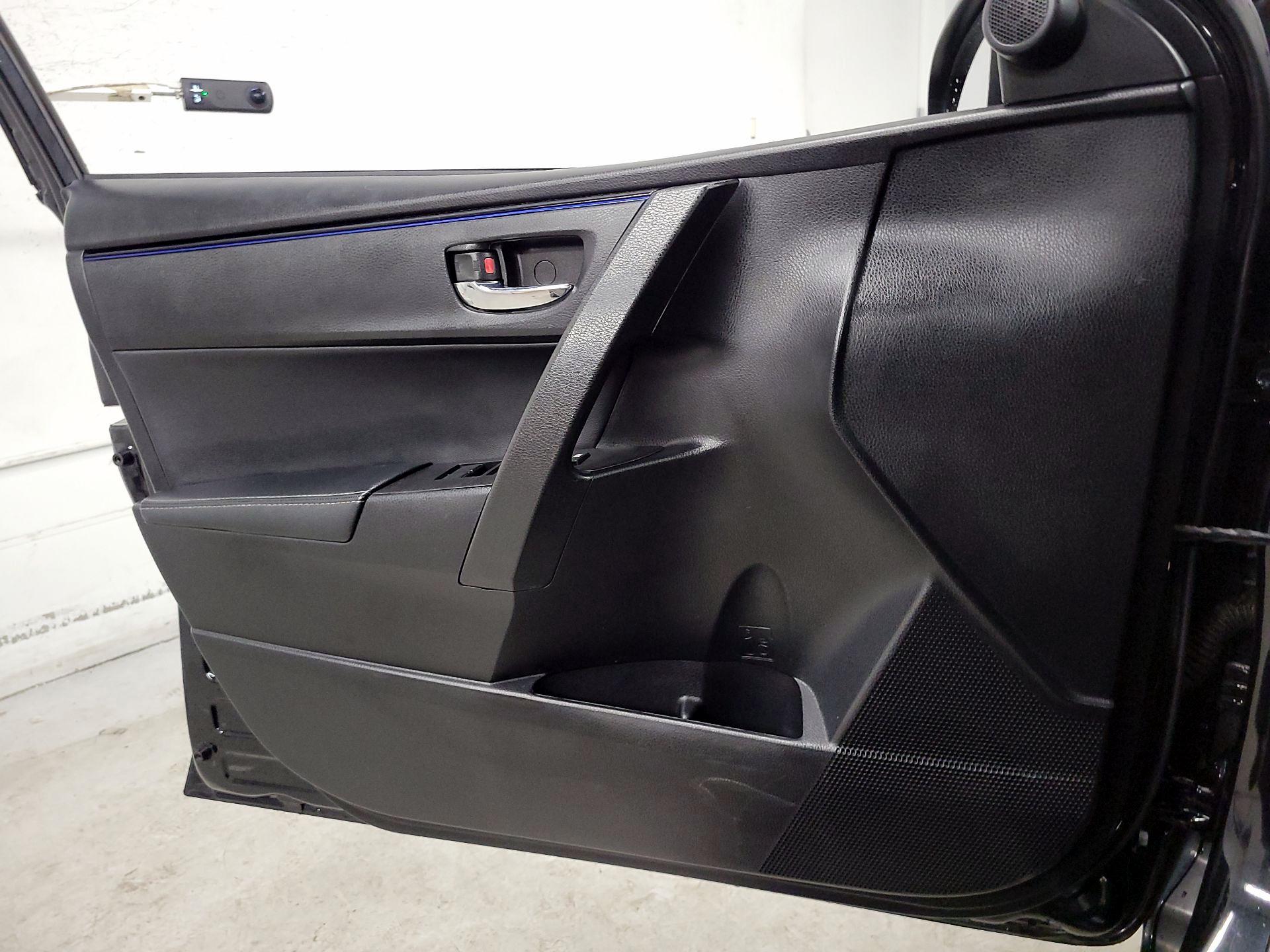 Thumbnail: 2019 Toyota Corolla - 12