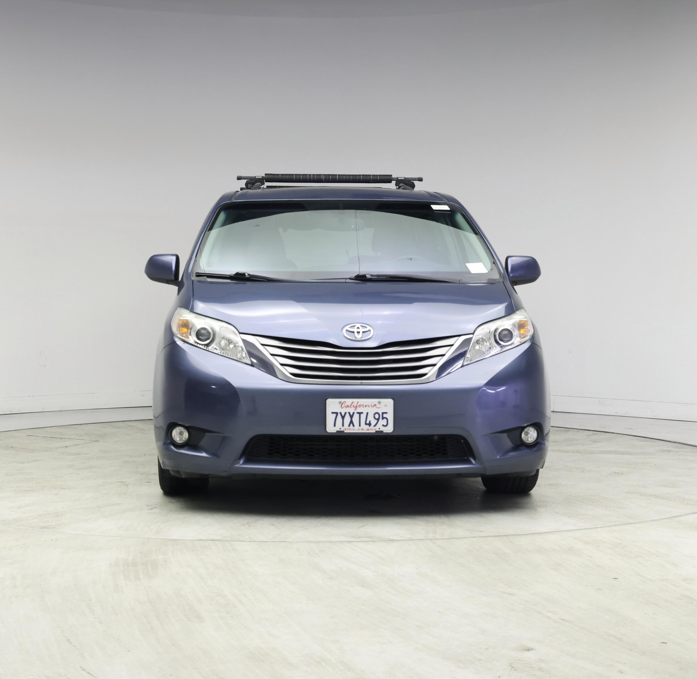 Thumbnail: 2017 Toyota Sienna - 5