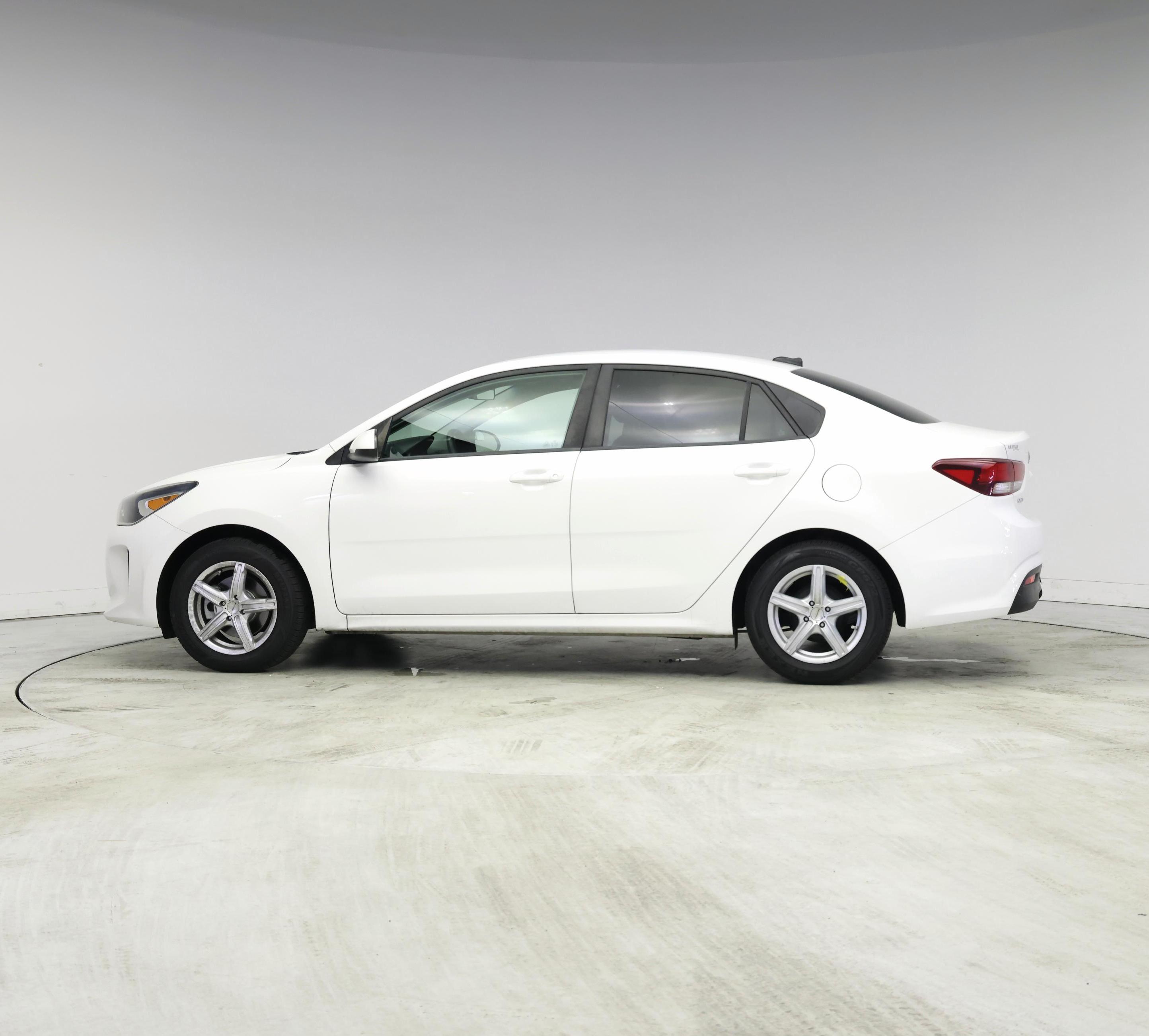 Thumbnail: 2018 Kia Rio - 3