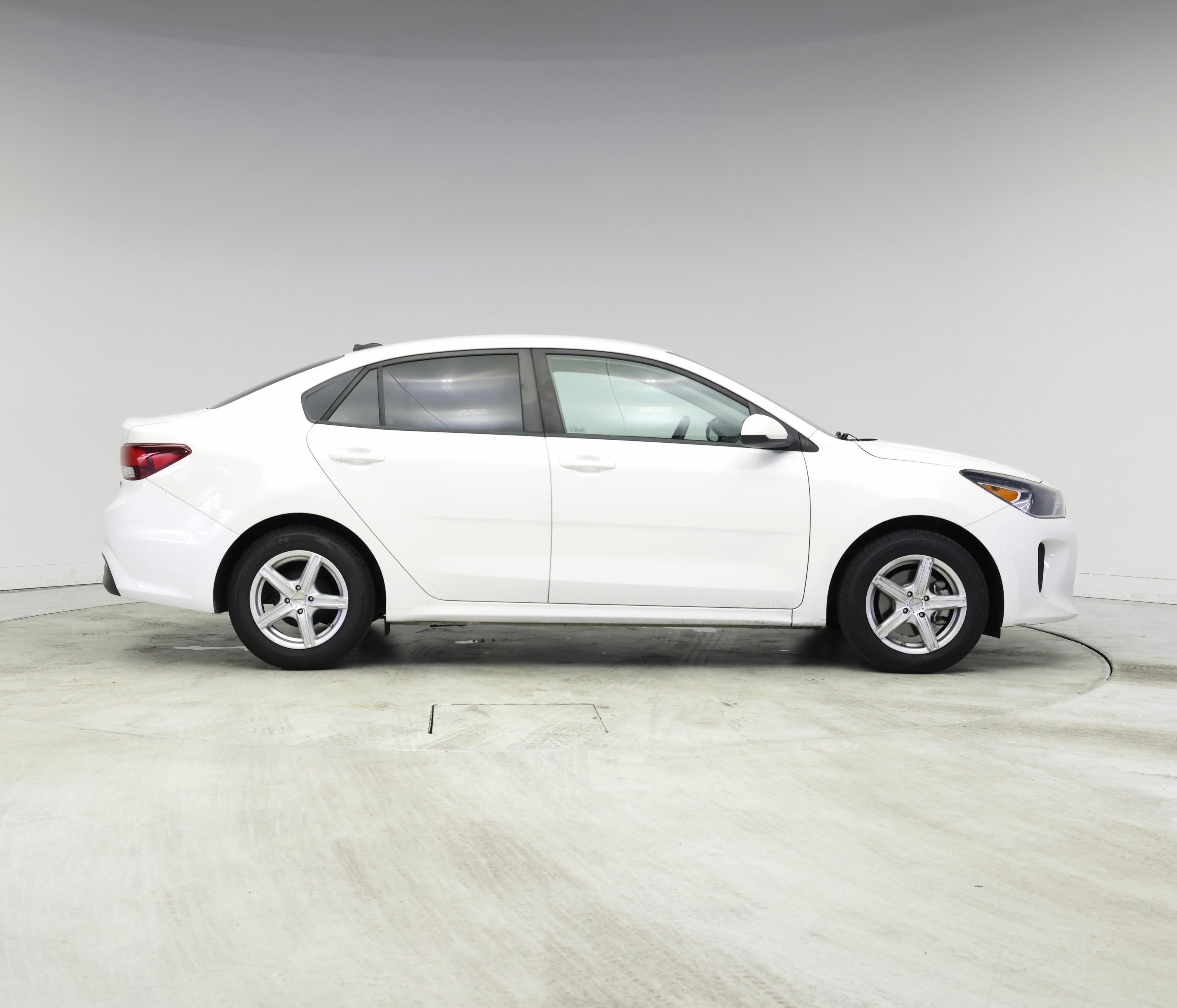 Thumbnail: 2018 Kia Rio - 7