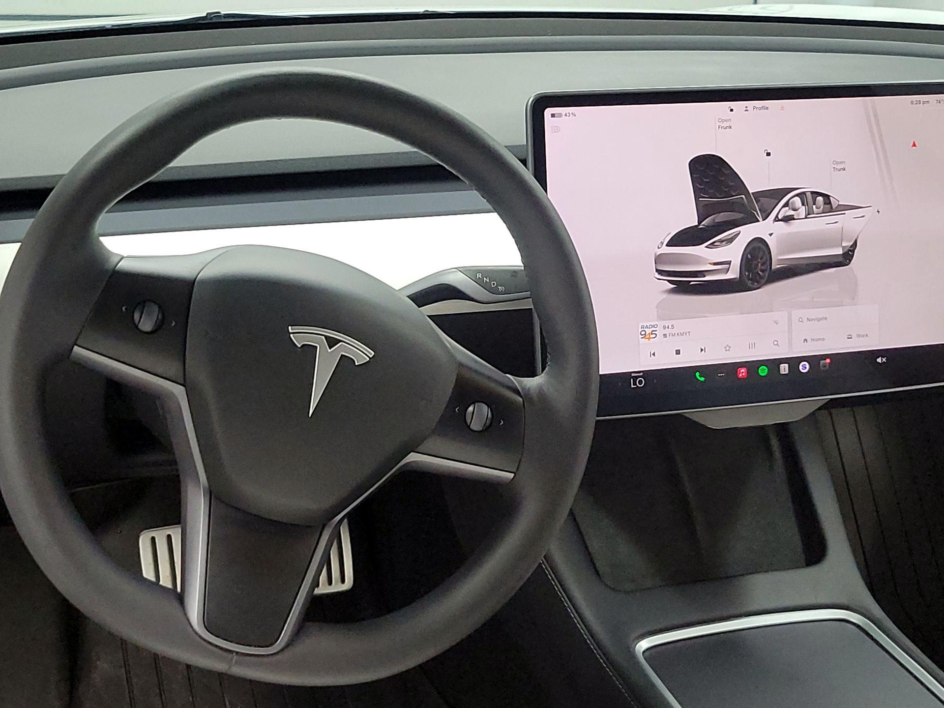 Thumbnail: 2023 Tesla Model 3 - 10