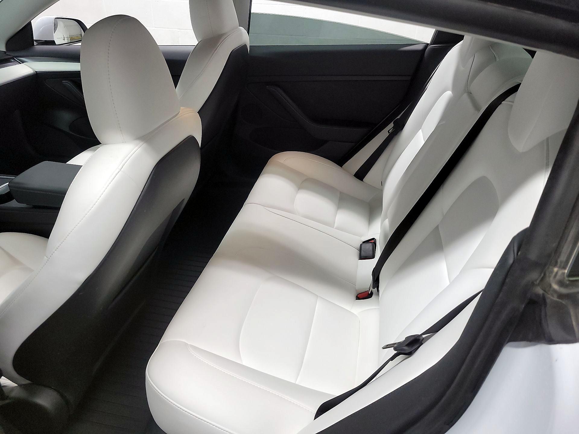 Thumbnail: 2023 Tesla Model 3 - 17