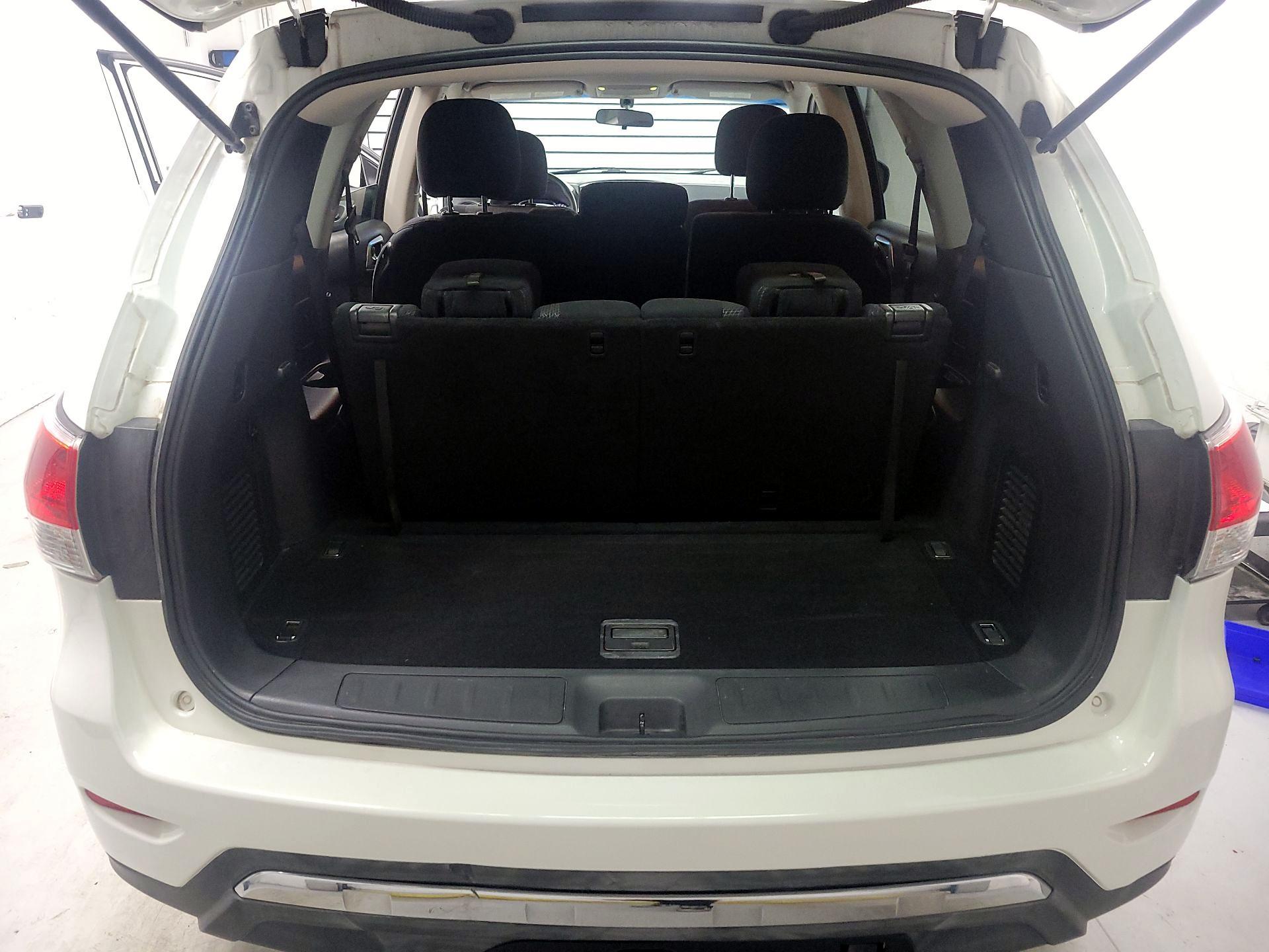 Thumbnail: 2014 Nissan Pathfinder - 17