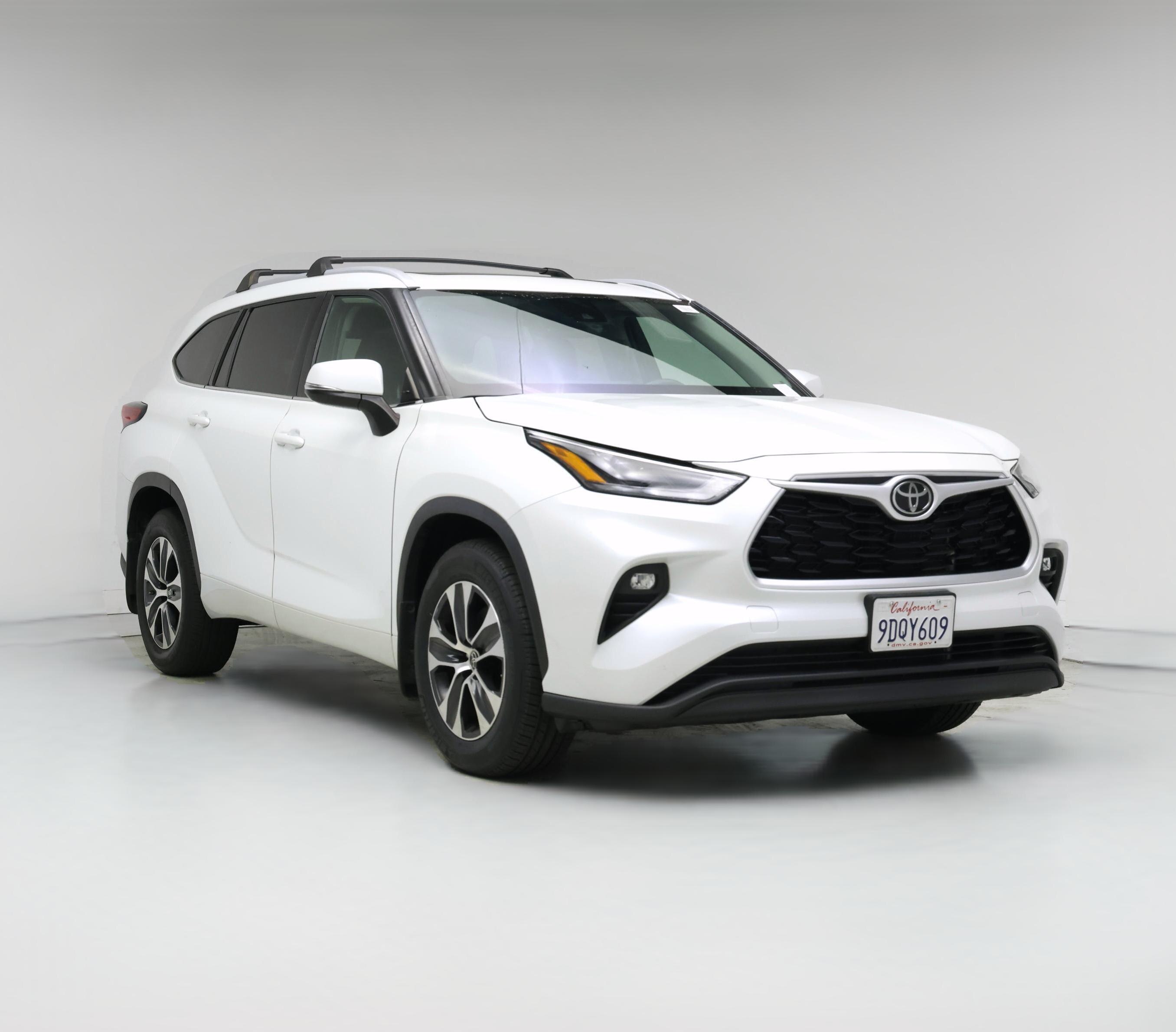 Thumbnail: 2022 Toyota Highlander - 1