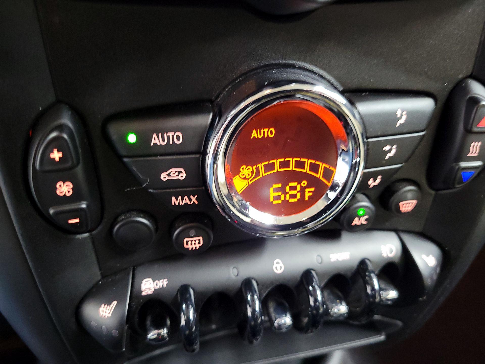 Thumbnail: 2016 MINI Cooper Countryman - 15