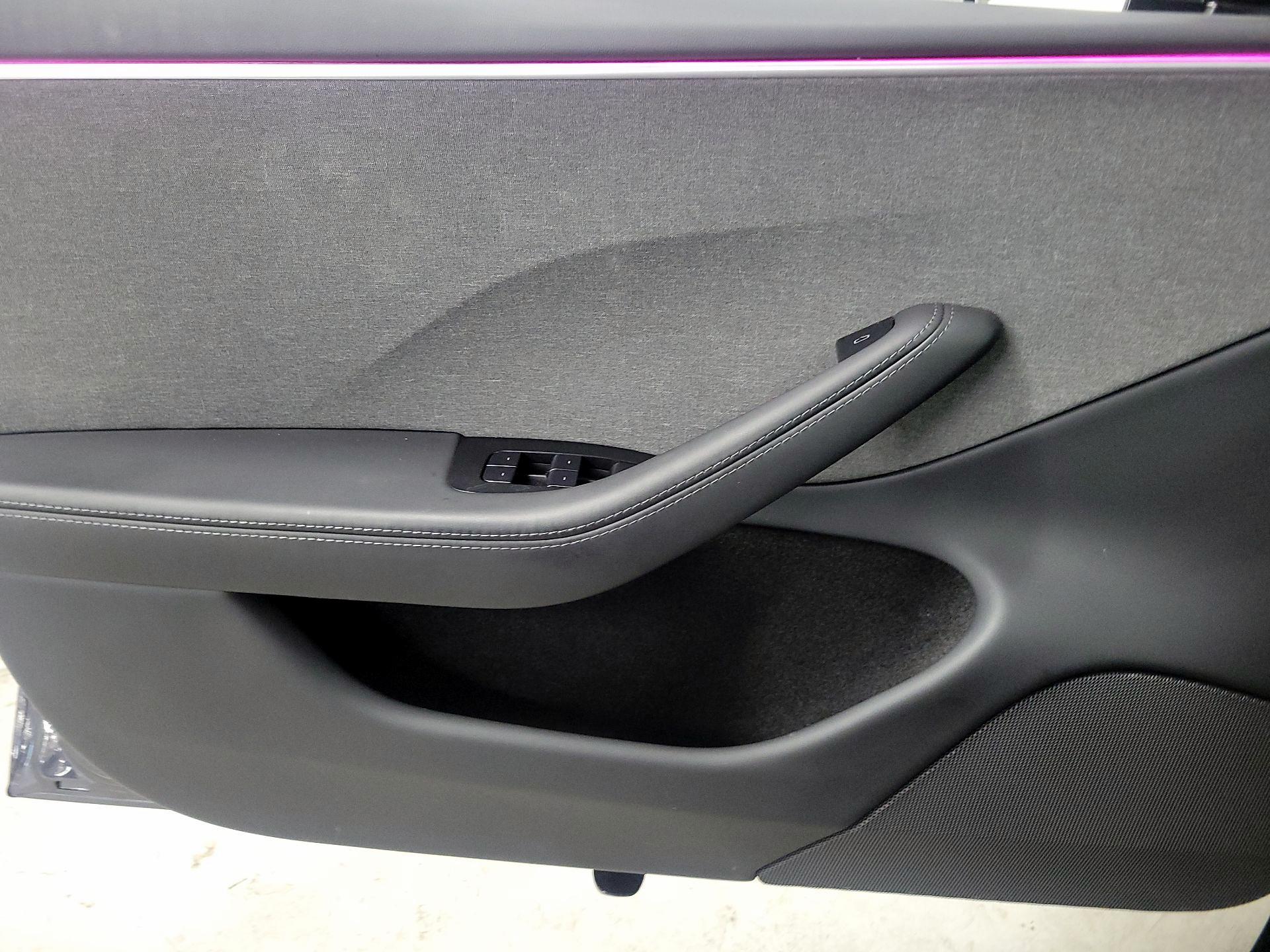 Thumbnail: 2025 Tesla Model 3 - 12