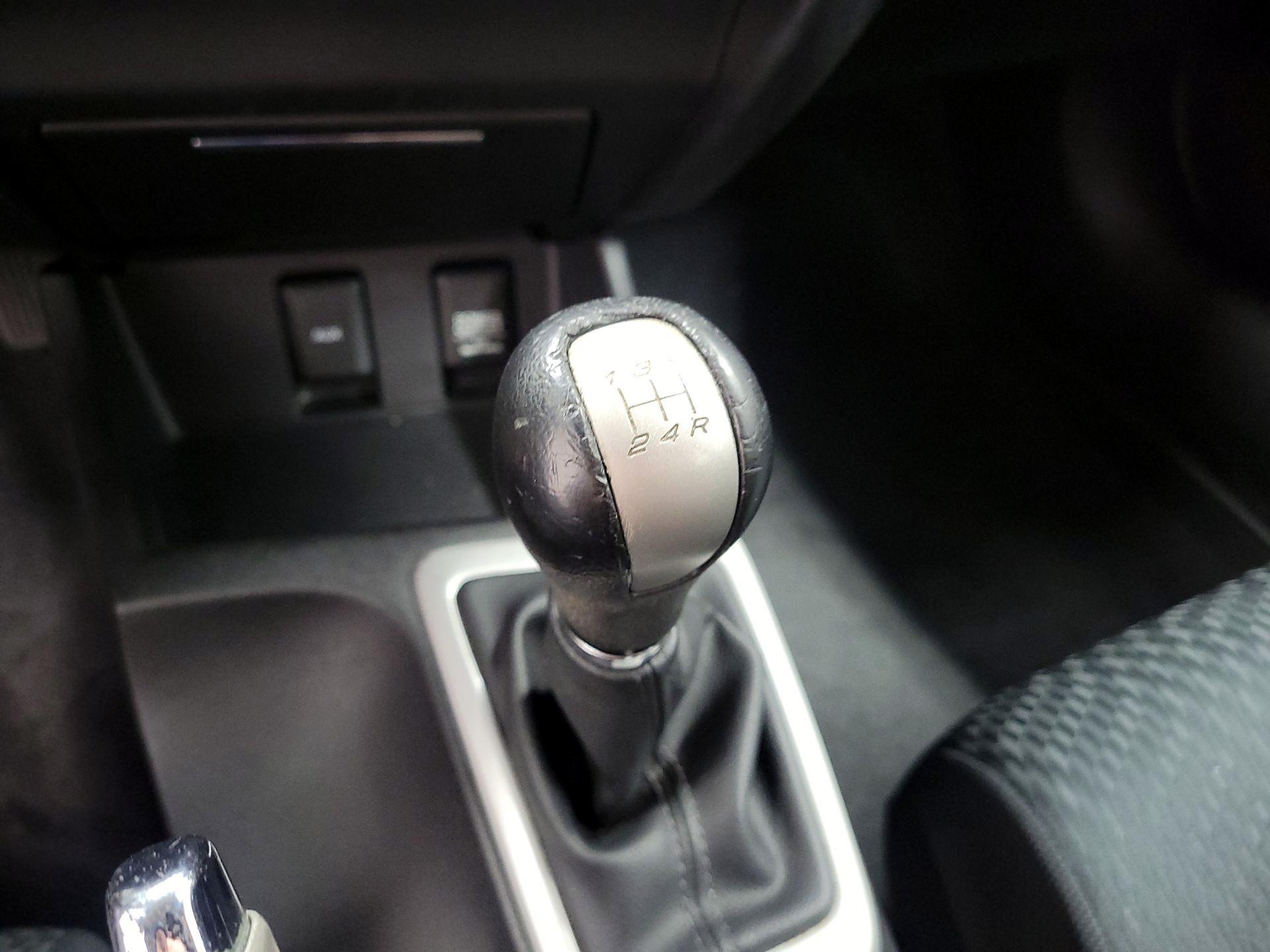 Thumbnail: 2015 Honda Civic - 17