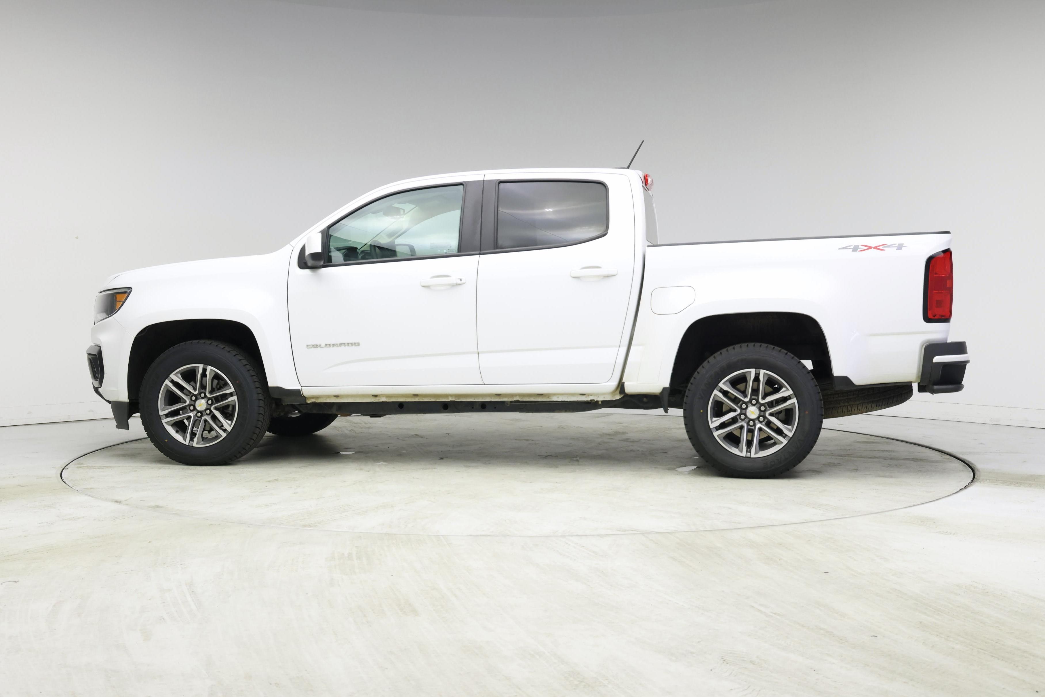 Thumbnail: 2022 Chevrolet Colorado - 3