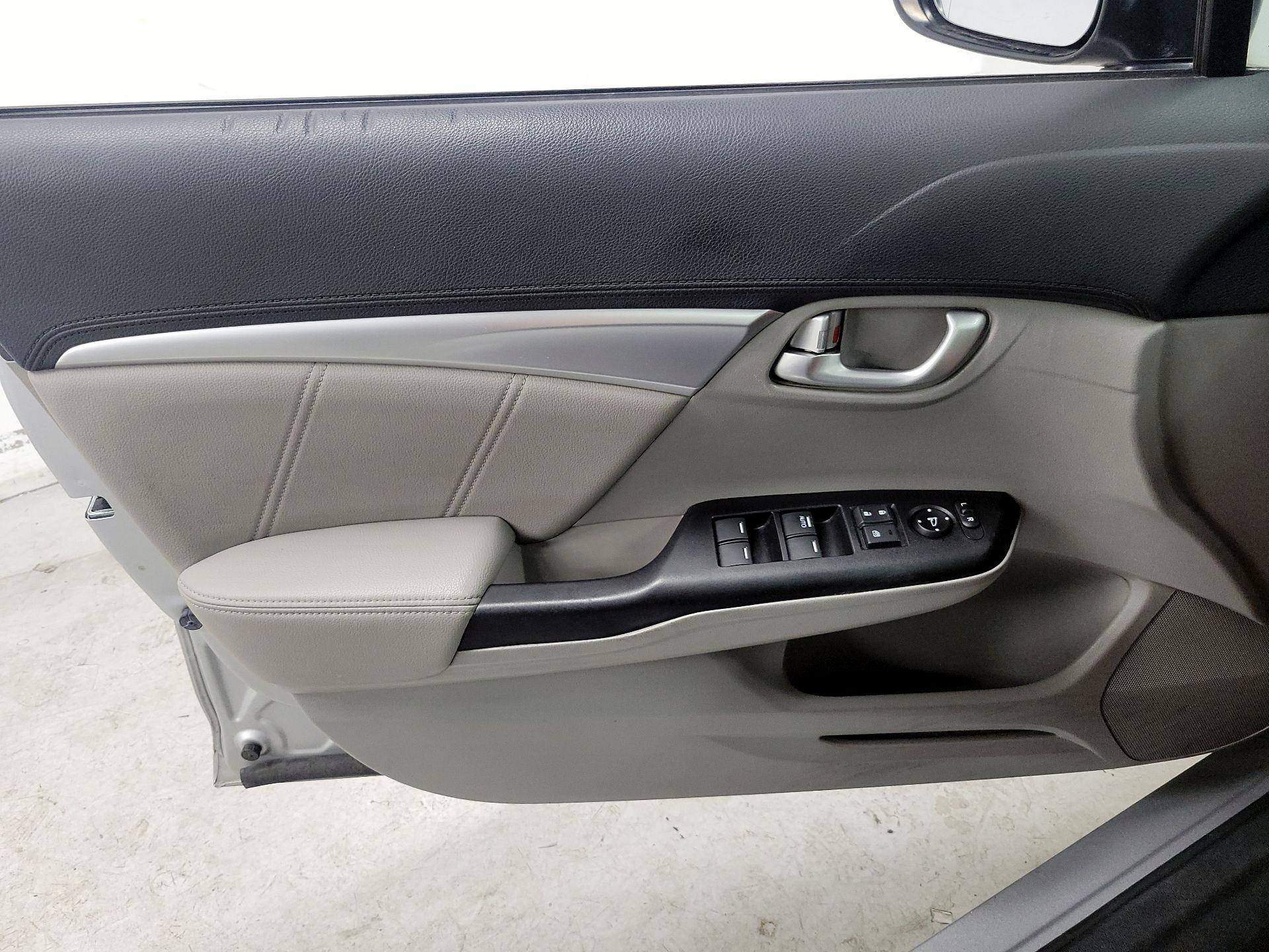 Thumbnail: 2015 Honda Civic - 12