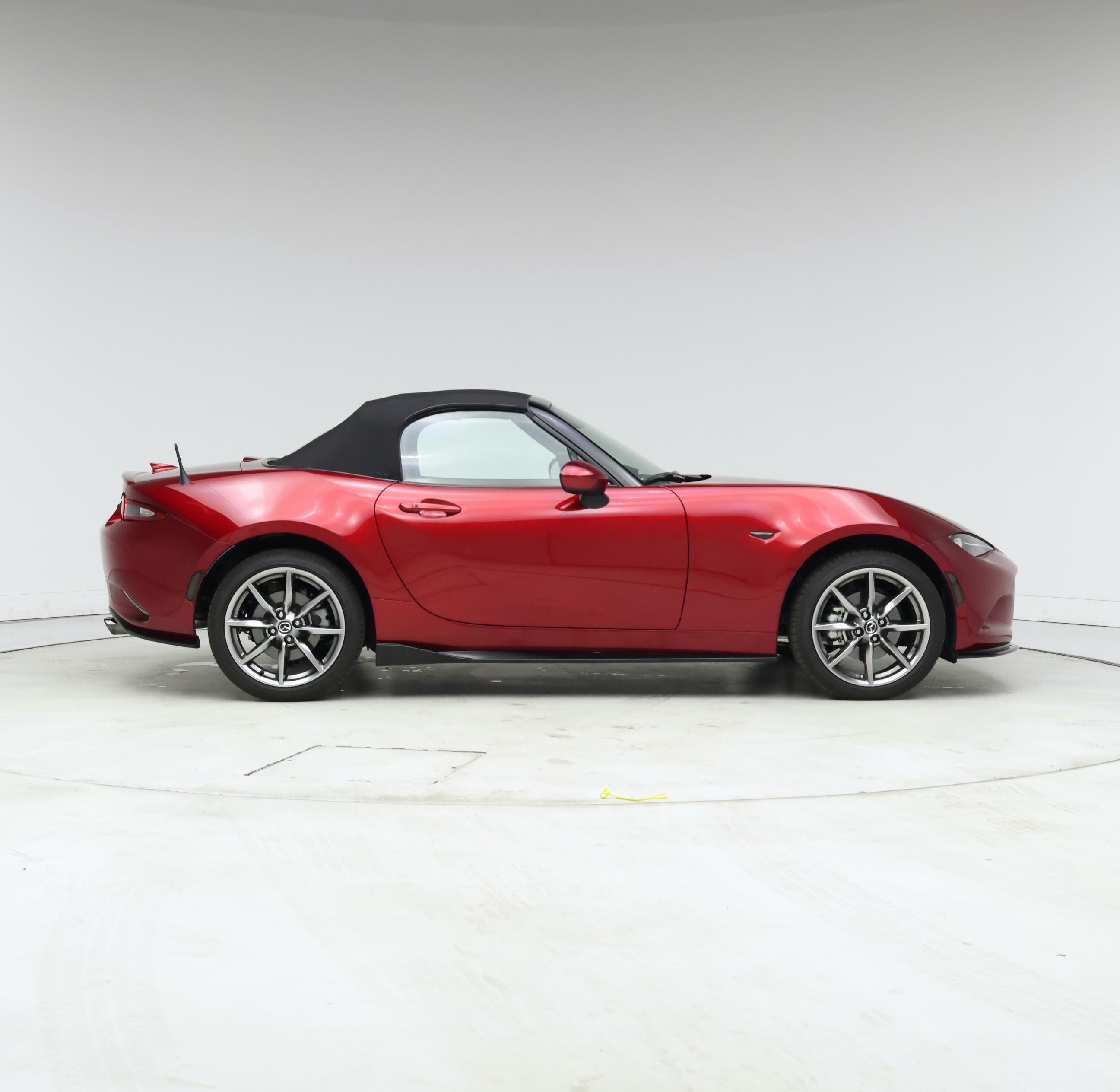 Thumbnail: 2022 Mazda MX-5 Miata - 7