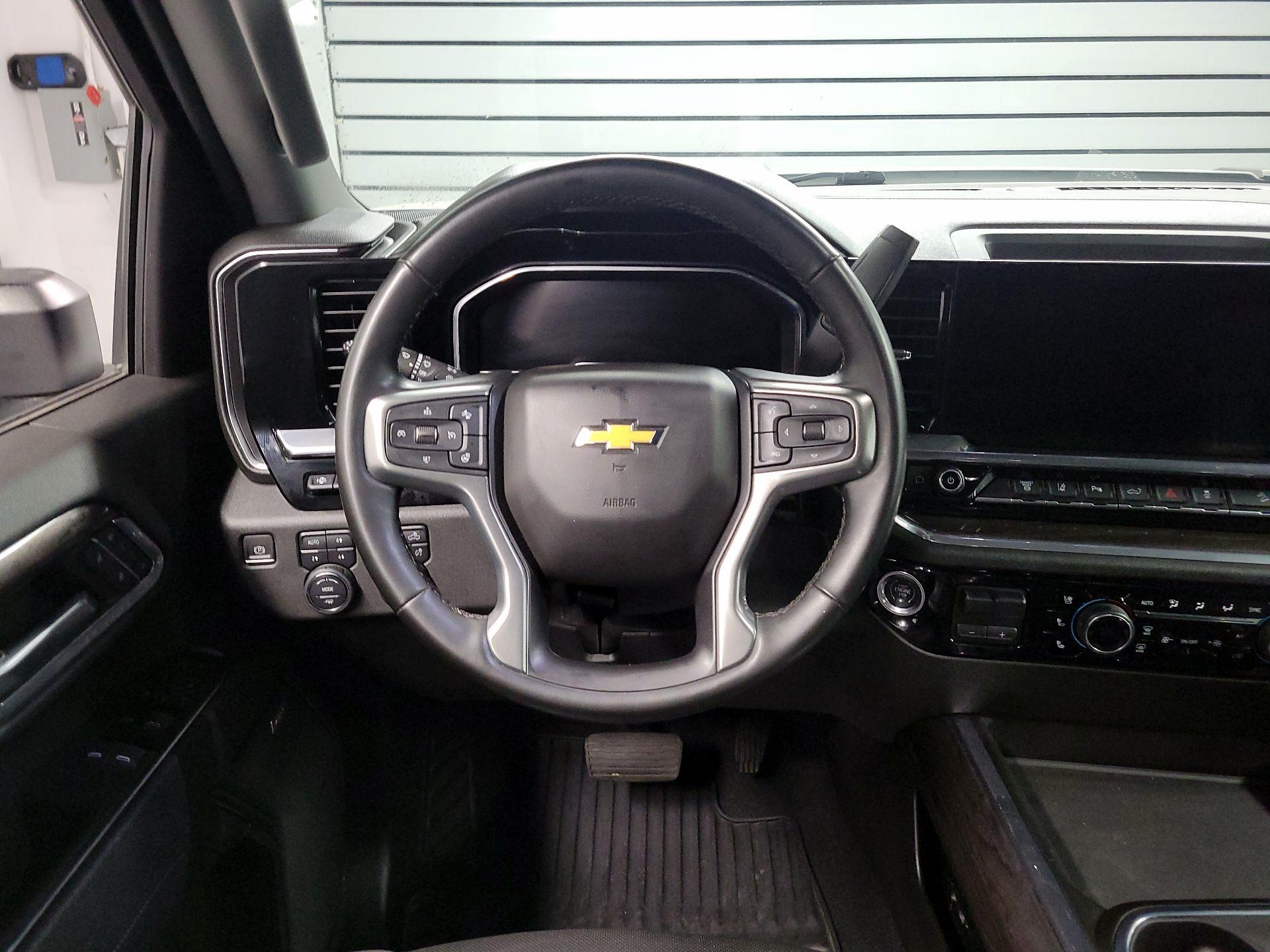 Thumbnail: 2024 Chevrolet Silverado 2500 - 10