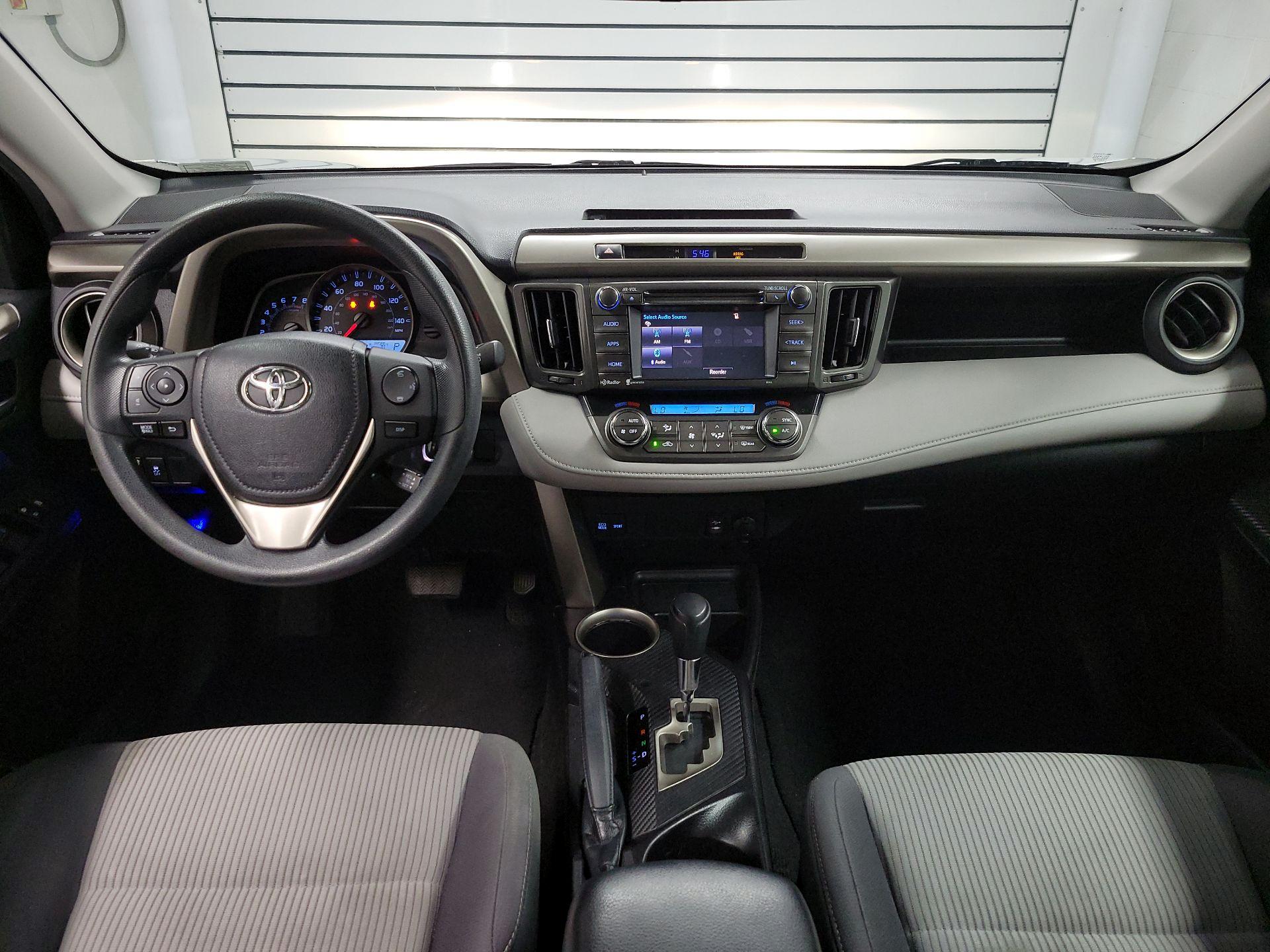 Thumbnail: 2015 Toyota RAV4 - 9