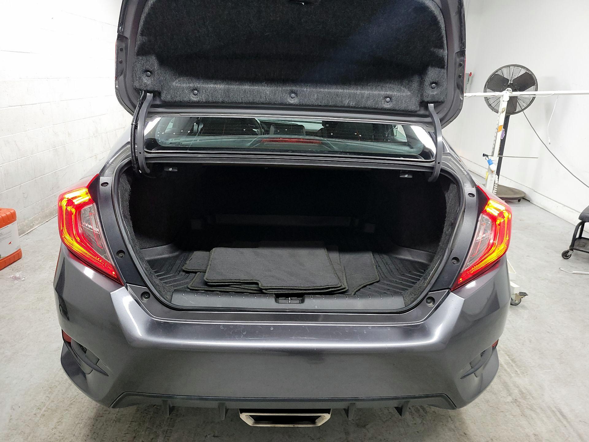 Thumbnail: 2019 Honda Civic - 18
