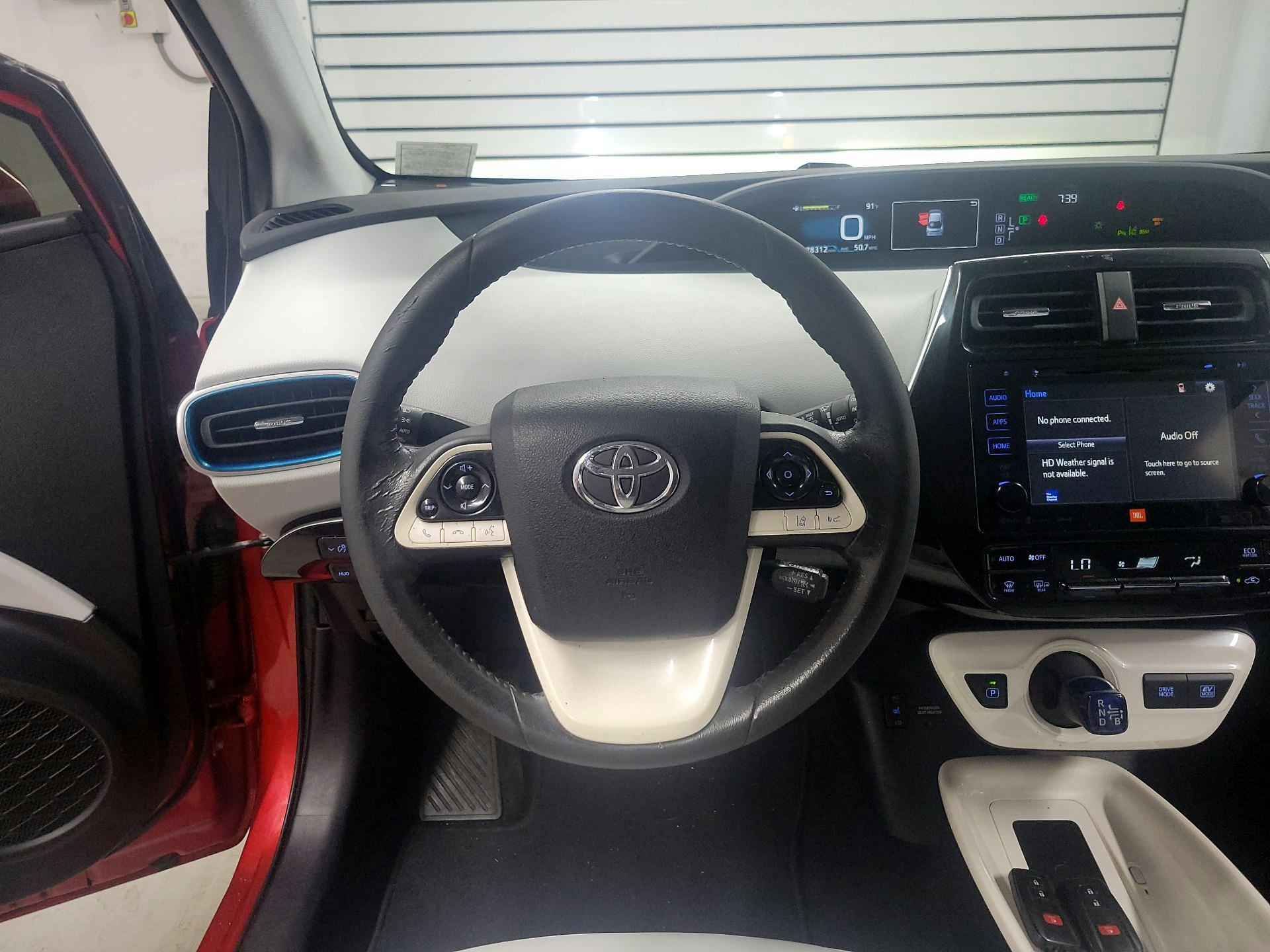 Thumbnail: 2016 Toyota Prius - 10