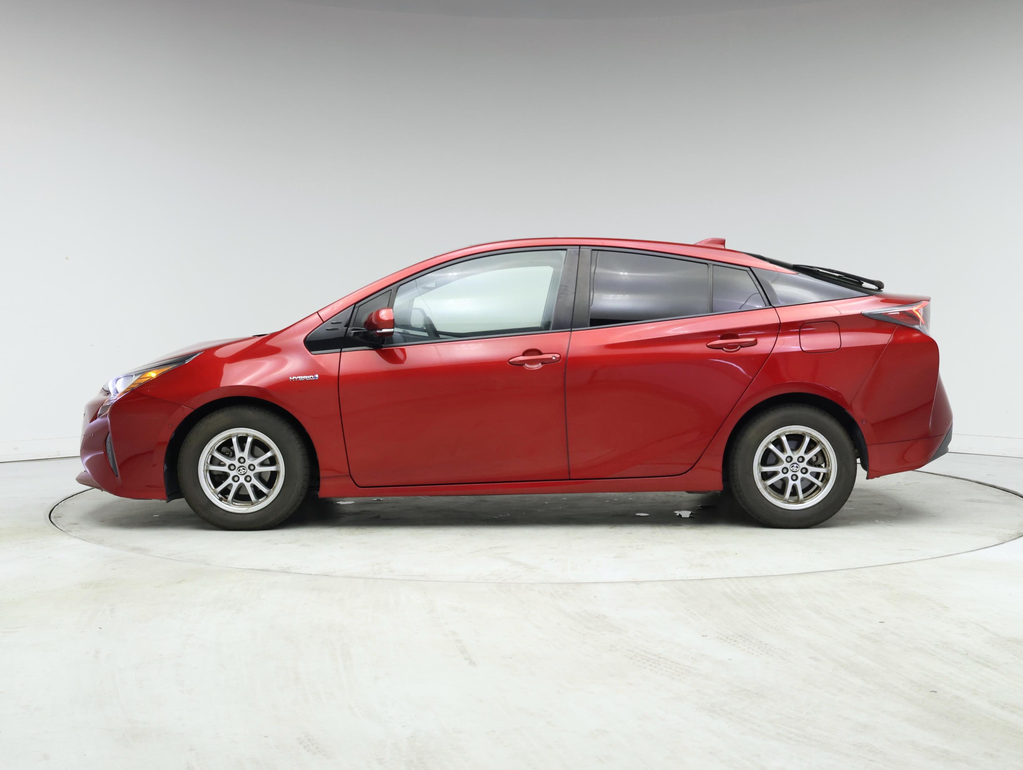 Thumbnail: 2016 Toyota Prius - 3
