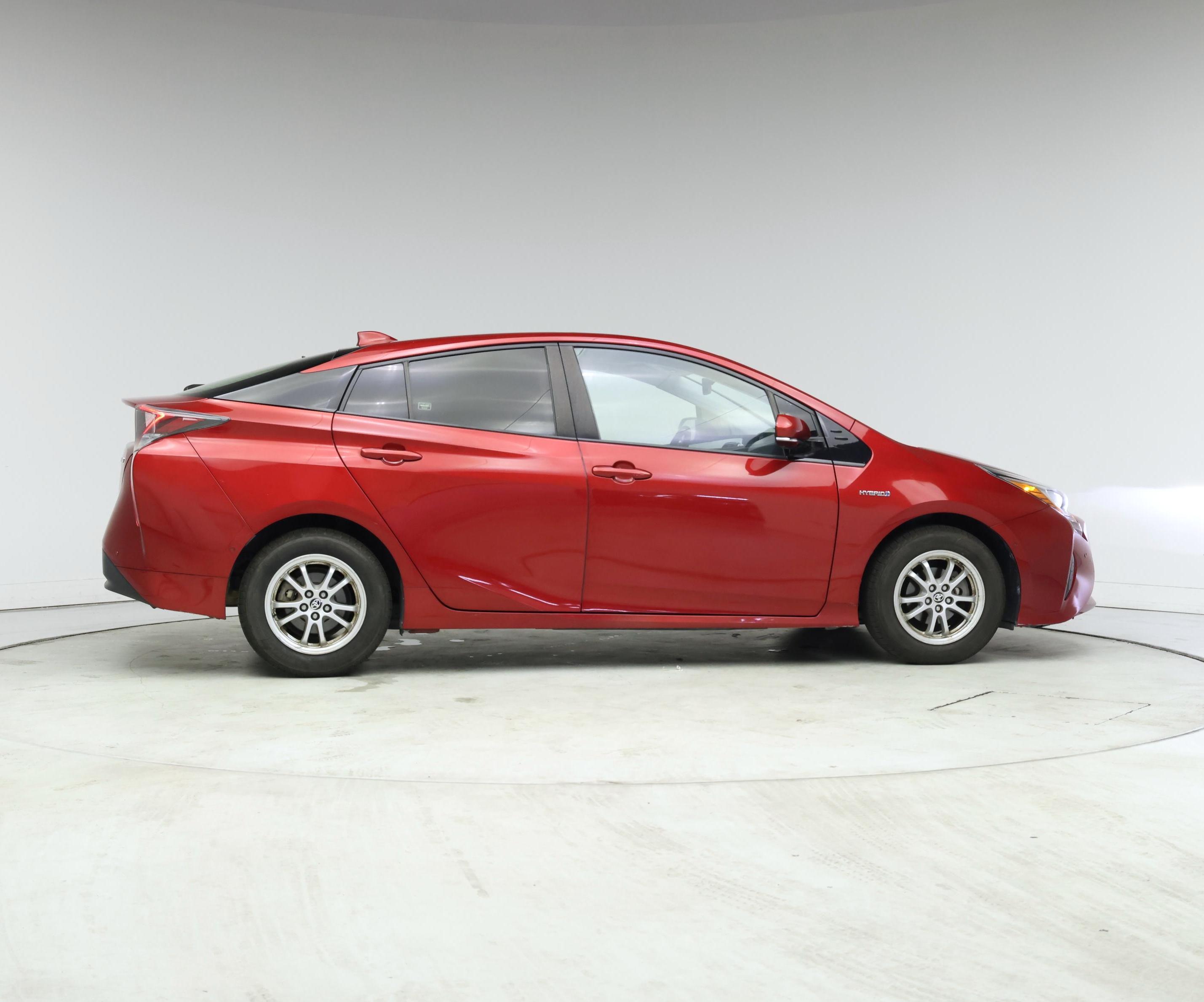 Thumbnail: 2016 Toyota Prius - 7