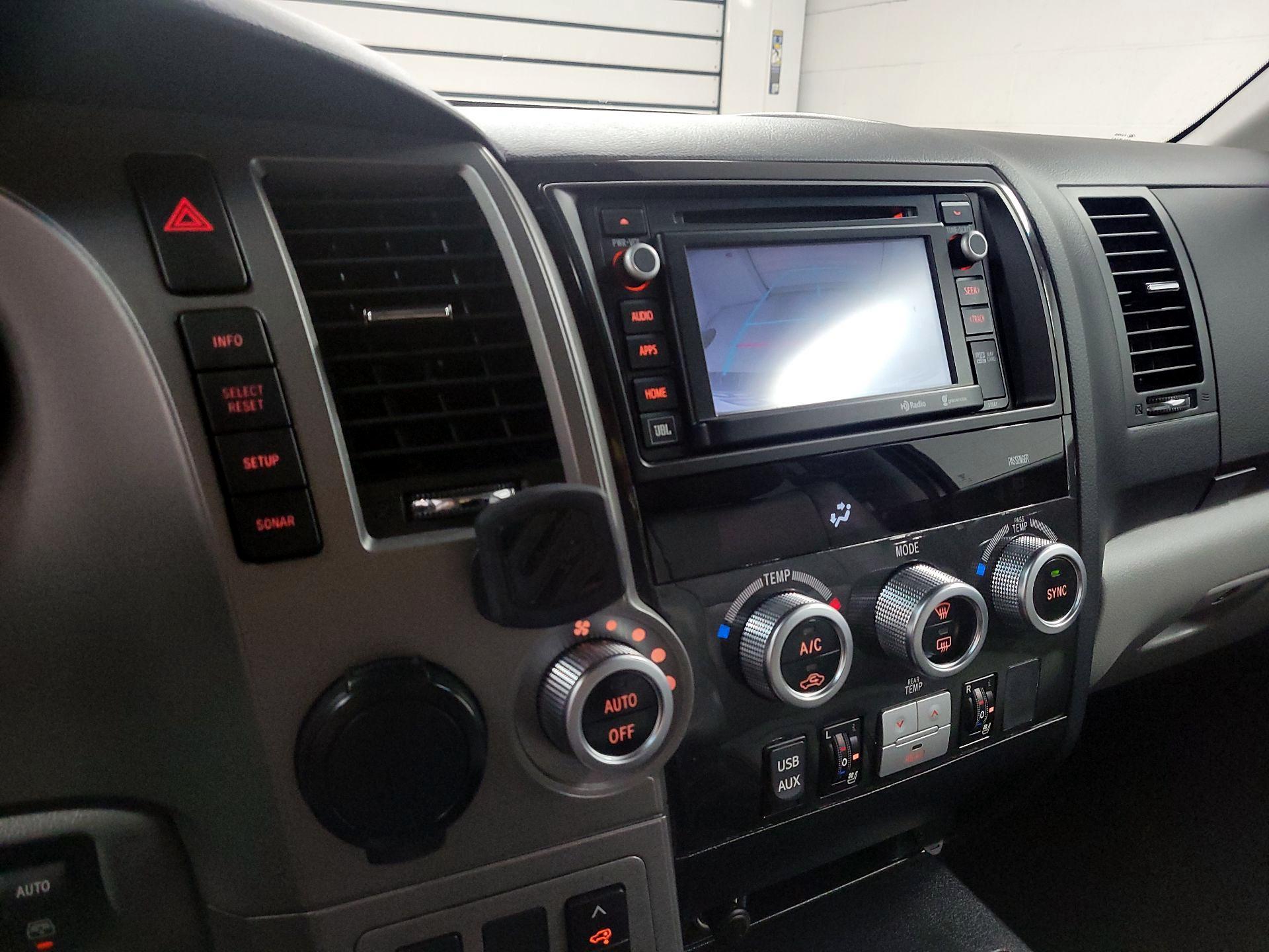 Thumbnail: 2014 Toyota Sequoia - 14