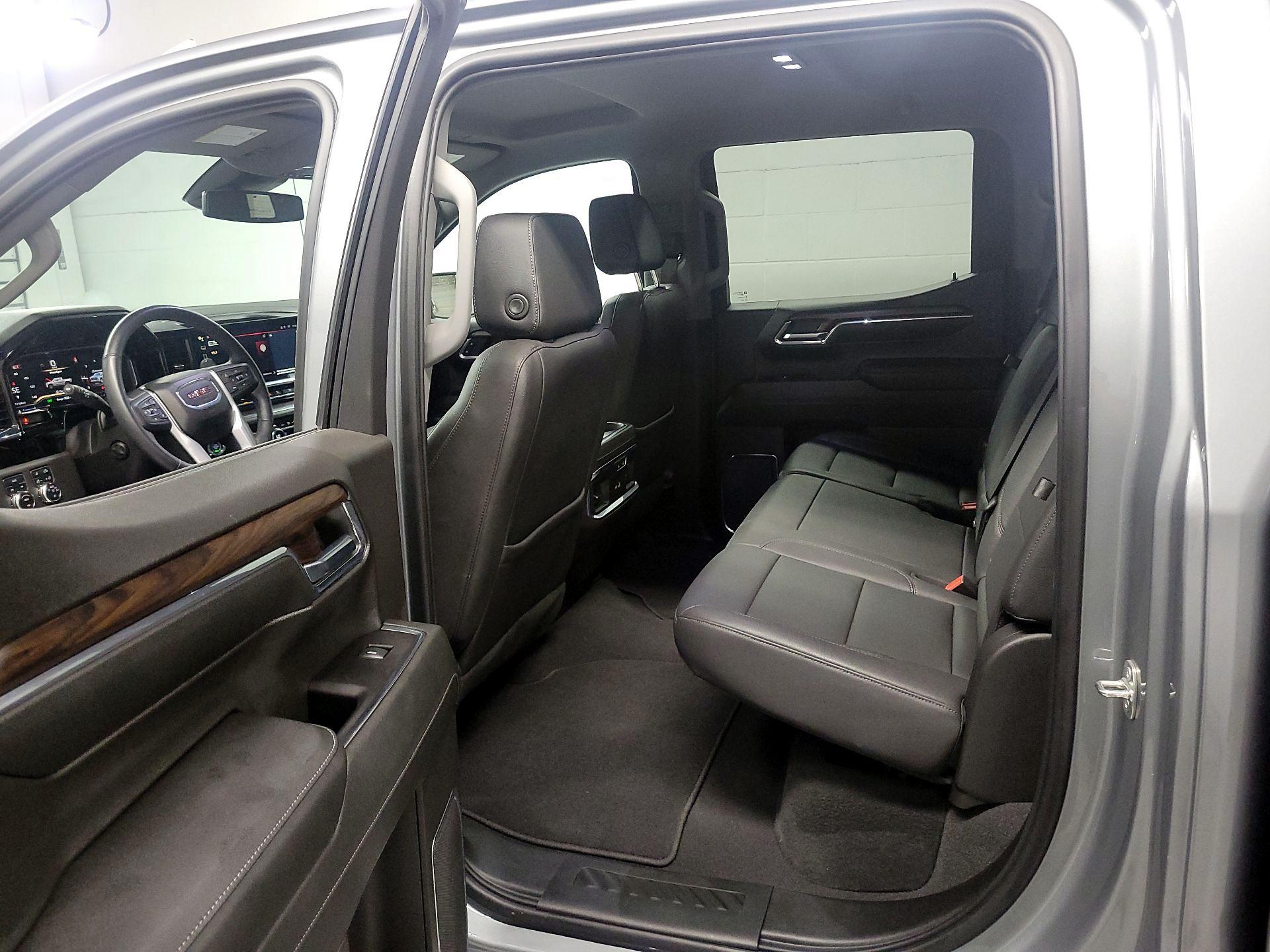 Thumbnail: 2024 GMC Sierra 1500 - 18