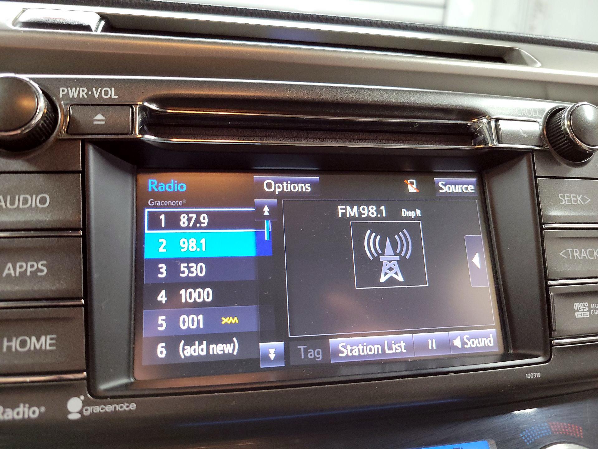 Thumbnail: 2015 Toyota RAV4 - 15