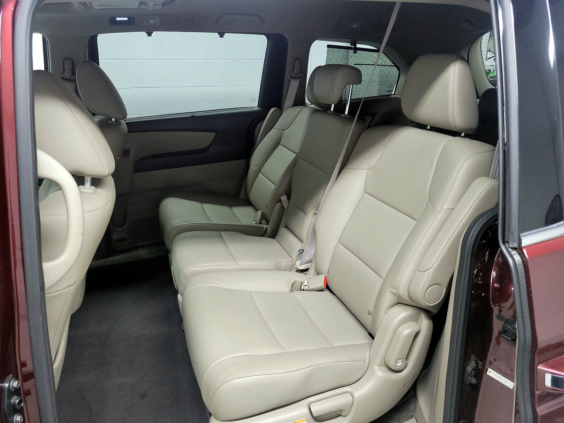 Thumbnail: 2016 Honda Odyssey - 17