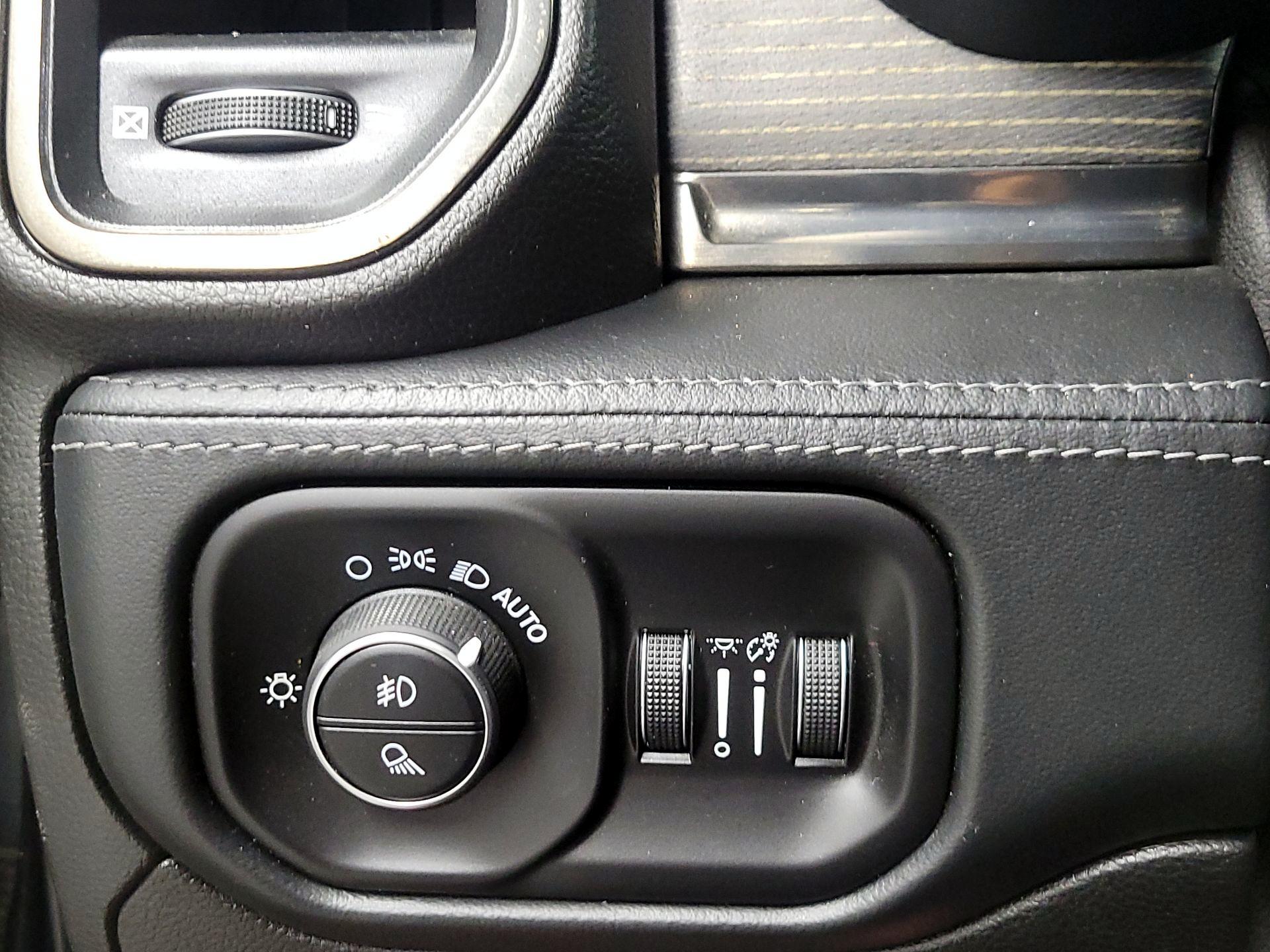 Thumbnail: 2019 RAM 1500 - 10