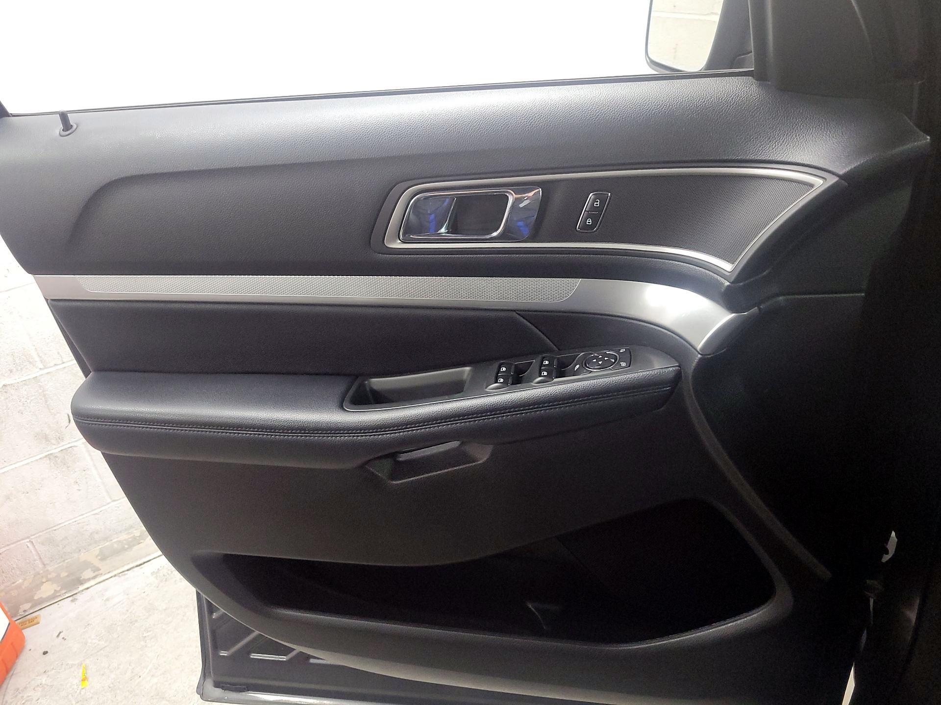 Thumbnail: 2017 Ford Explorer - 12