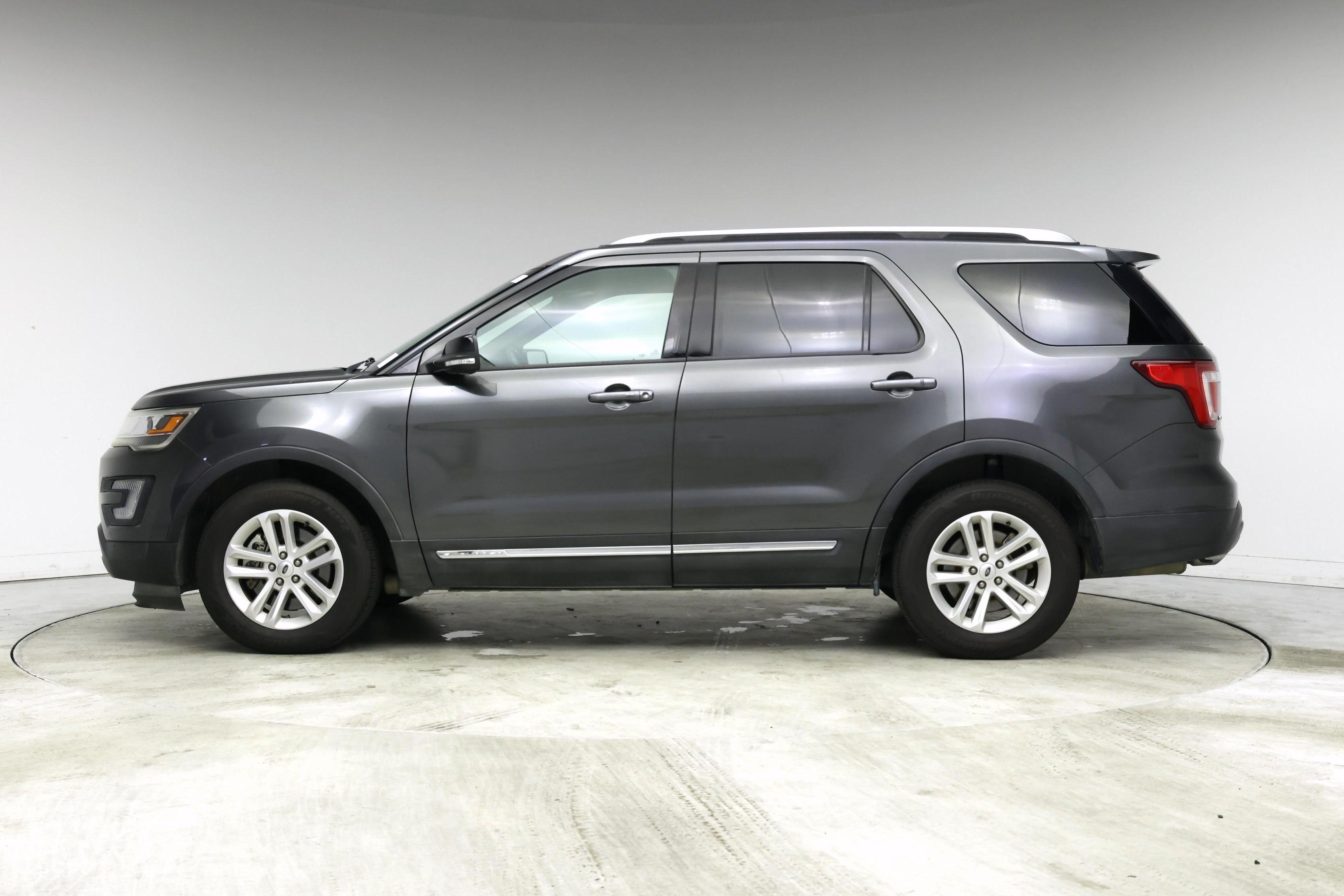 Thumbnail: 2017 Ford Explorer - 3