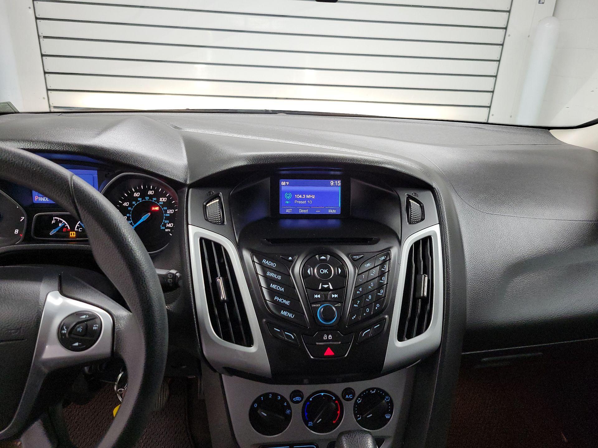Thumbnail: 2014 Ford Focus - 9