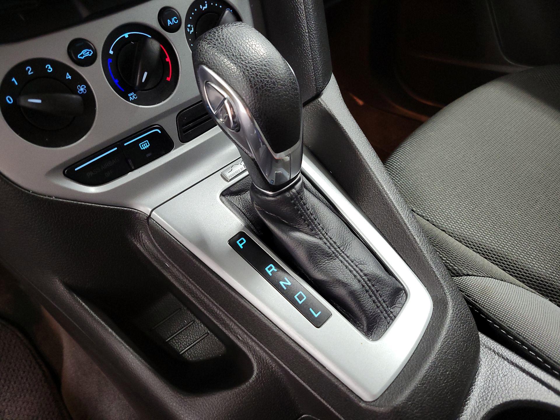 Thumbnail: 2014 Ford Focus - 16
