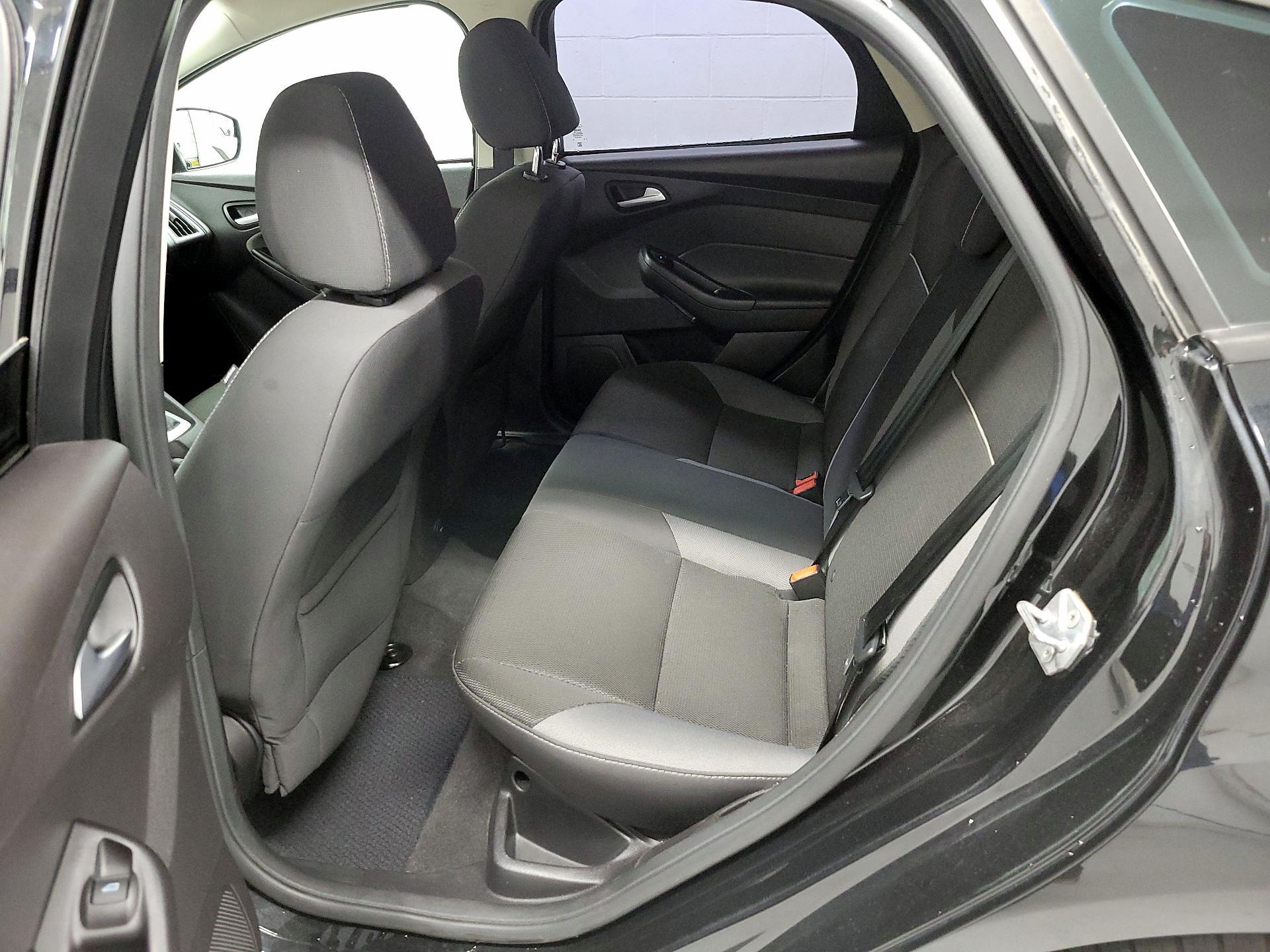 Thumbnail: 2014 Ford Focus - 18