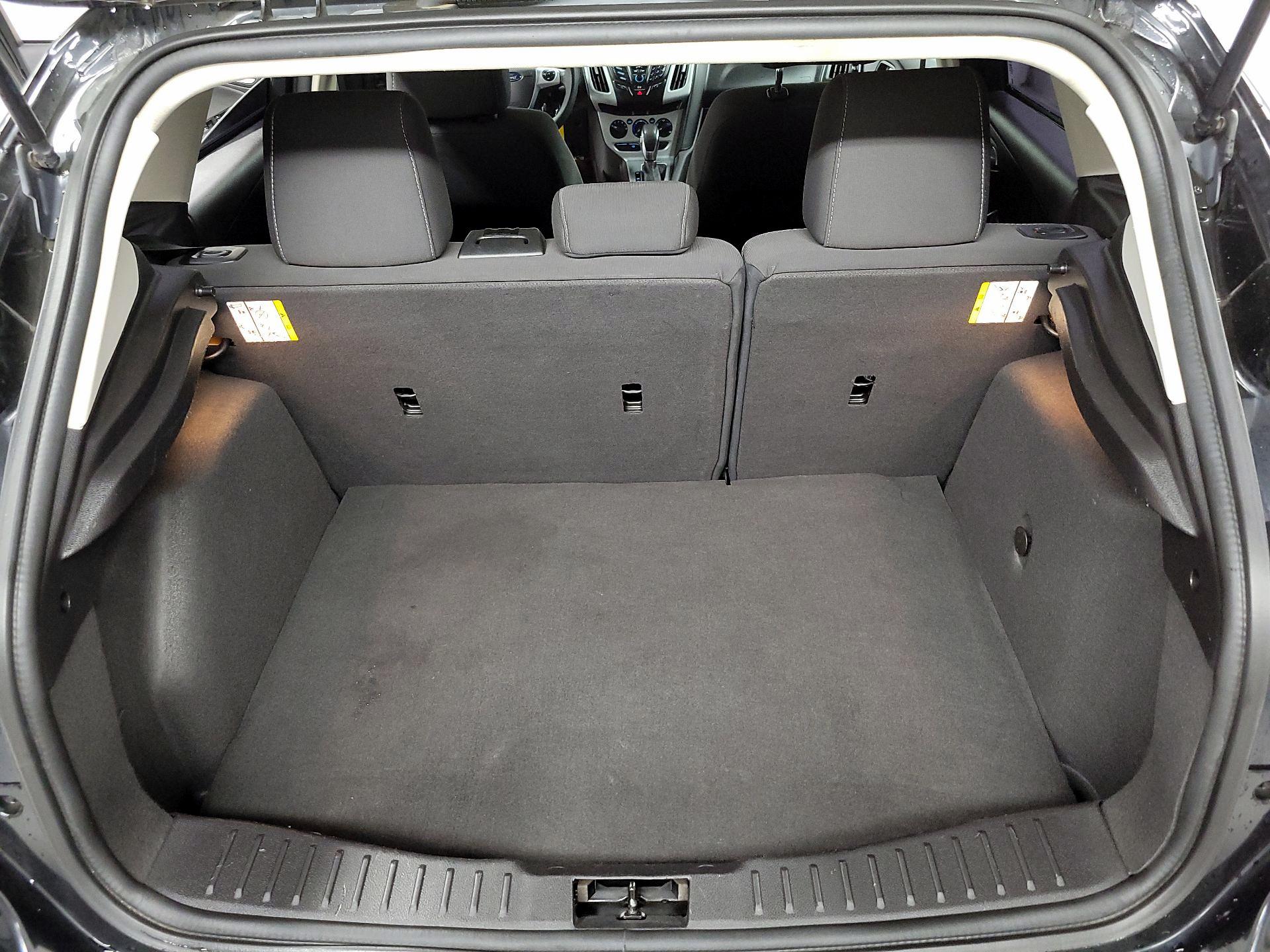 Thumbnail: 2014 Ford Focus - 19