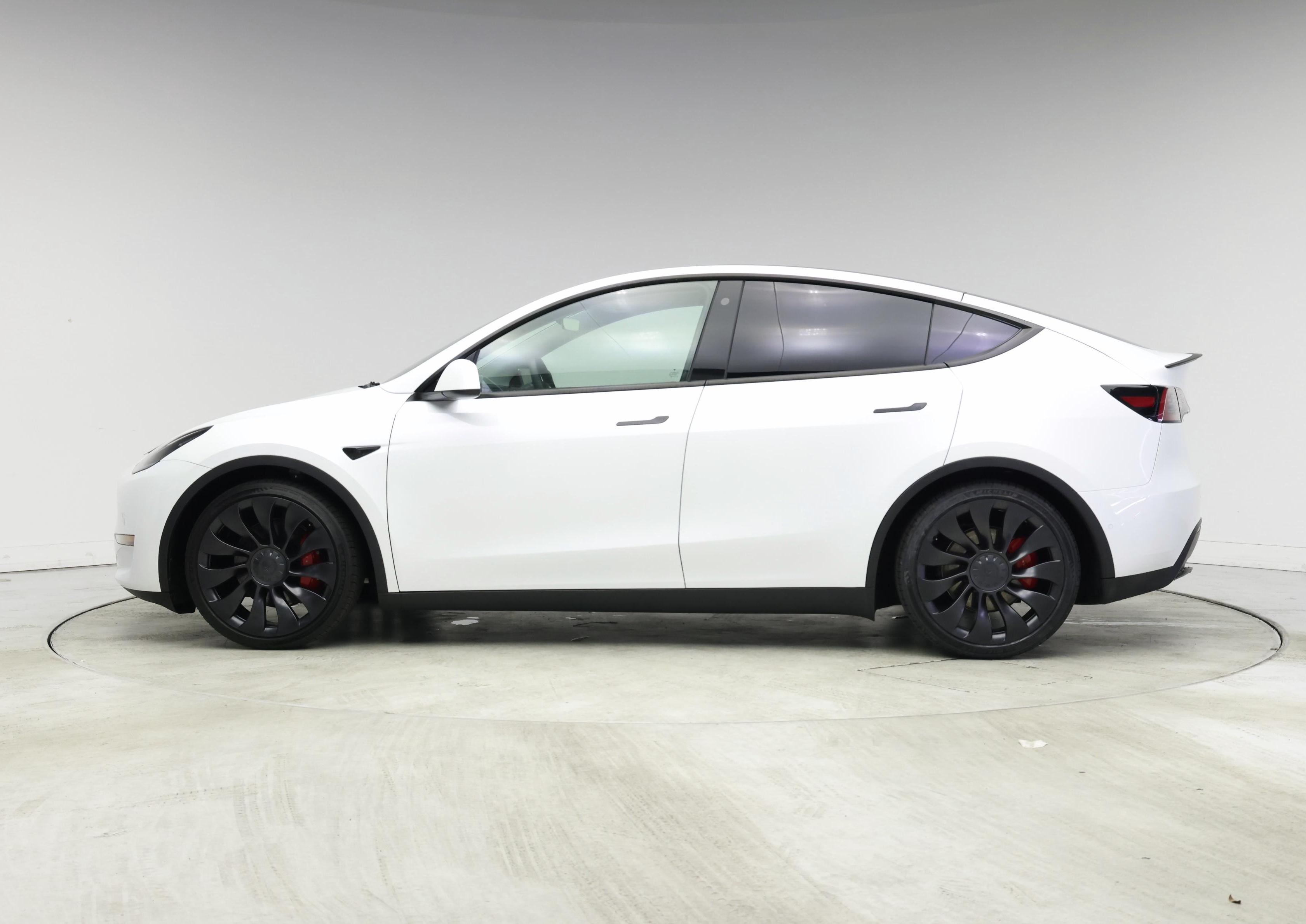 Thumbnail: 2022 Tesla Model Y - 3