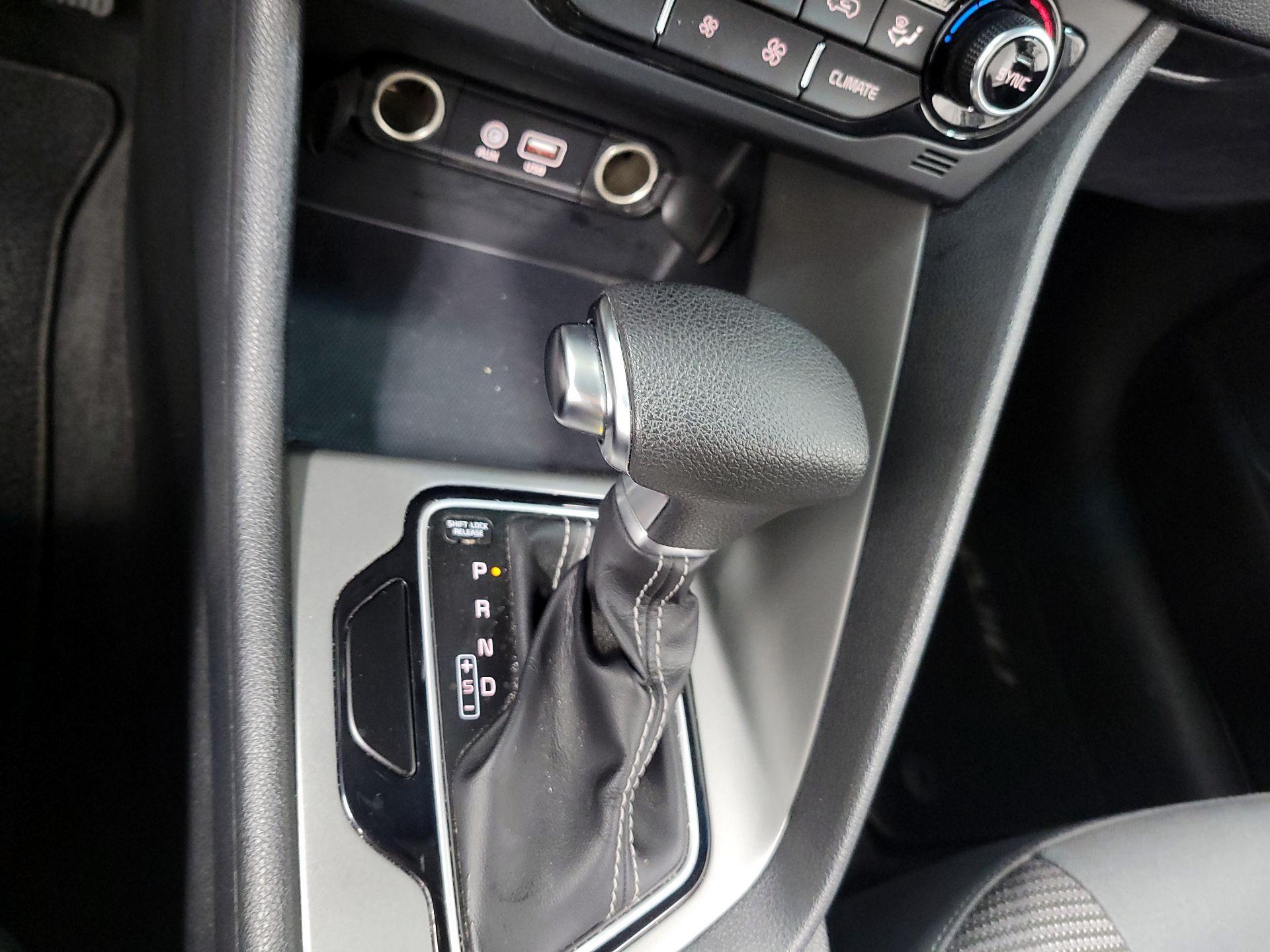 Thumbnail: 2019 Kia Niro - 16