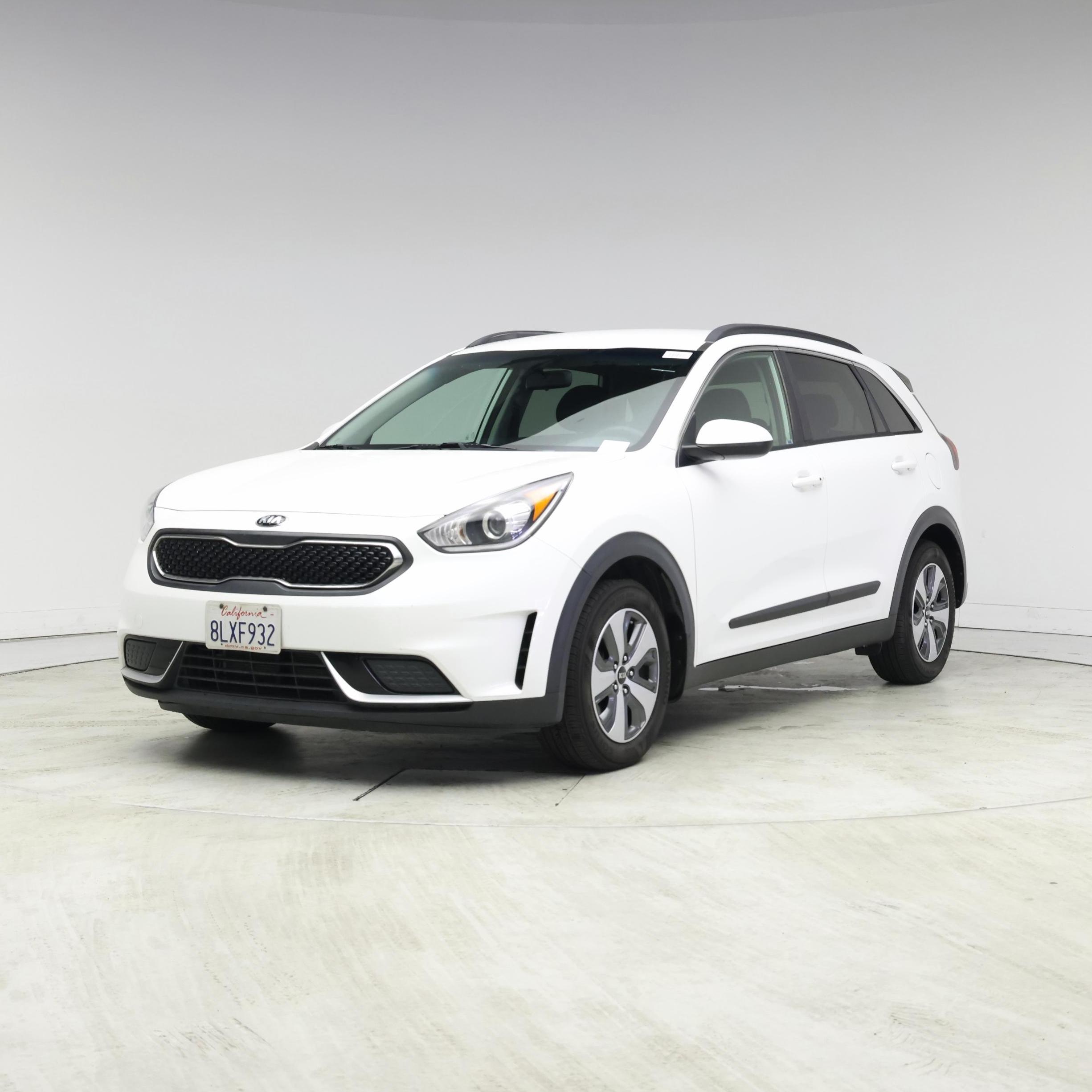 Thumbnail: 2019 Kia Niro - 4