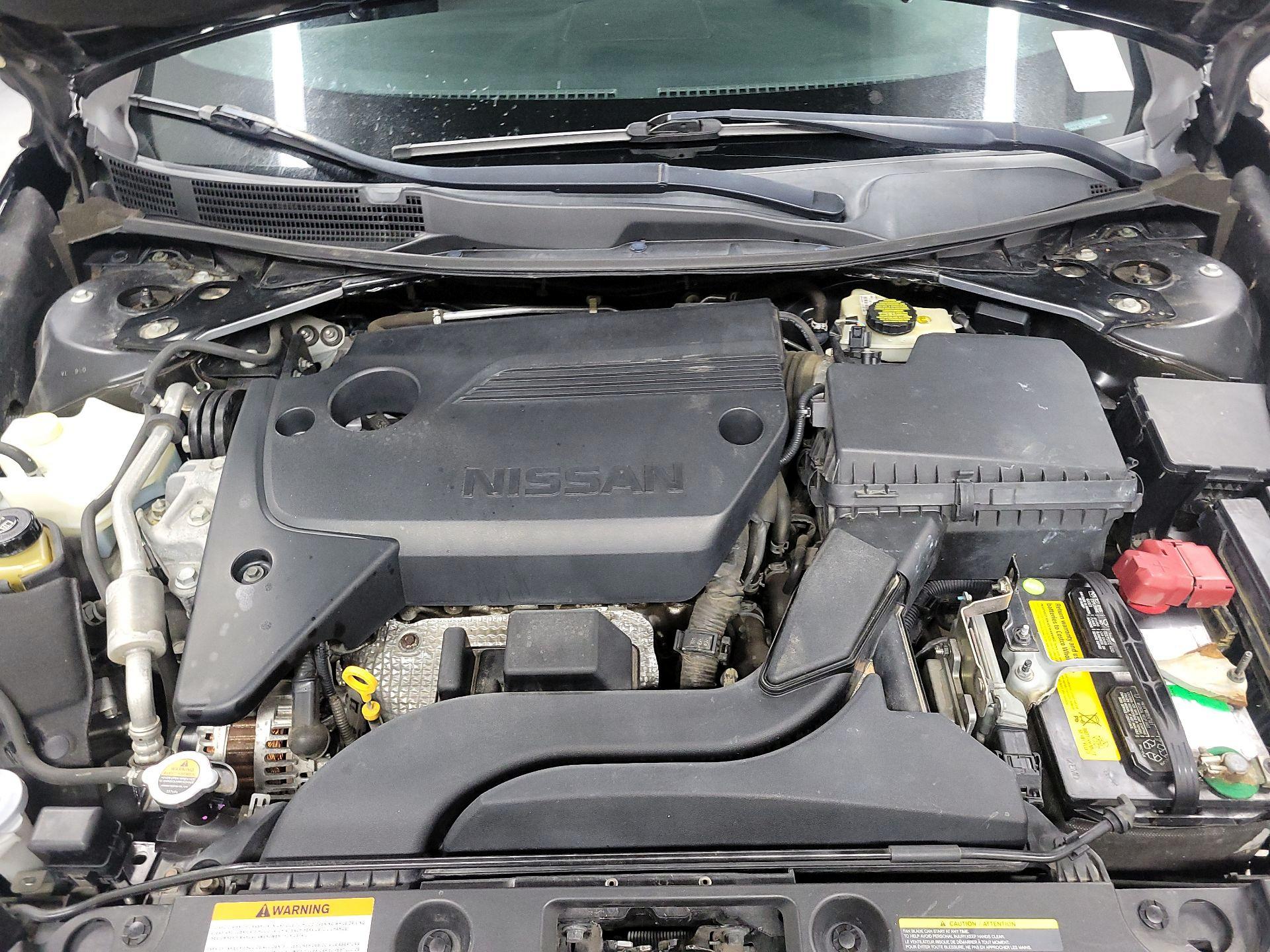 Thumbnail: 2017 Nissan Altima - 19