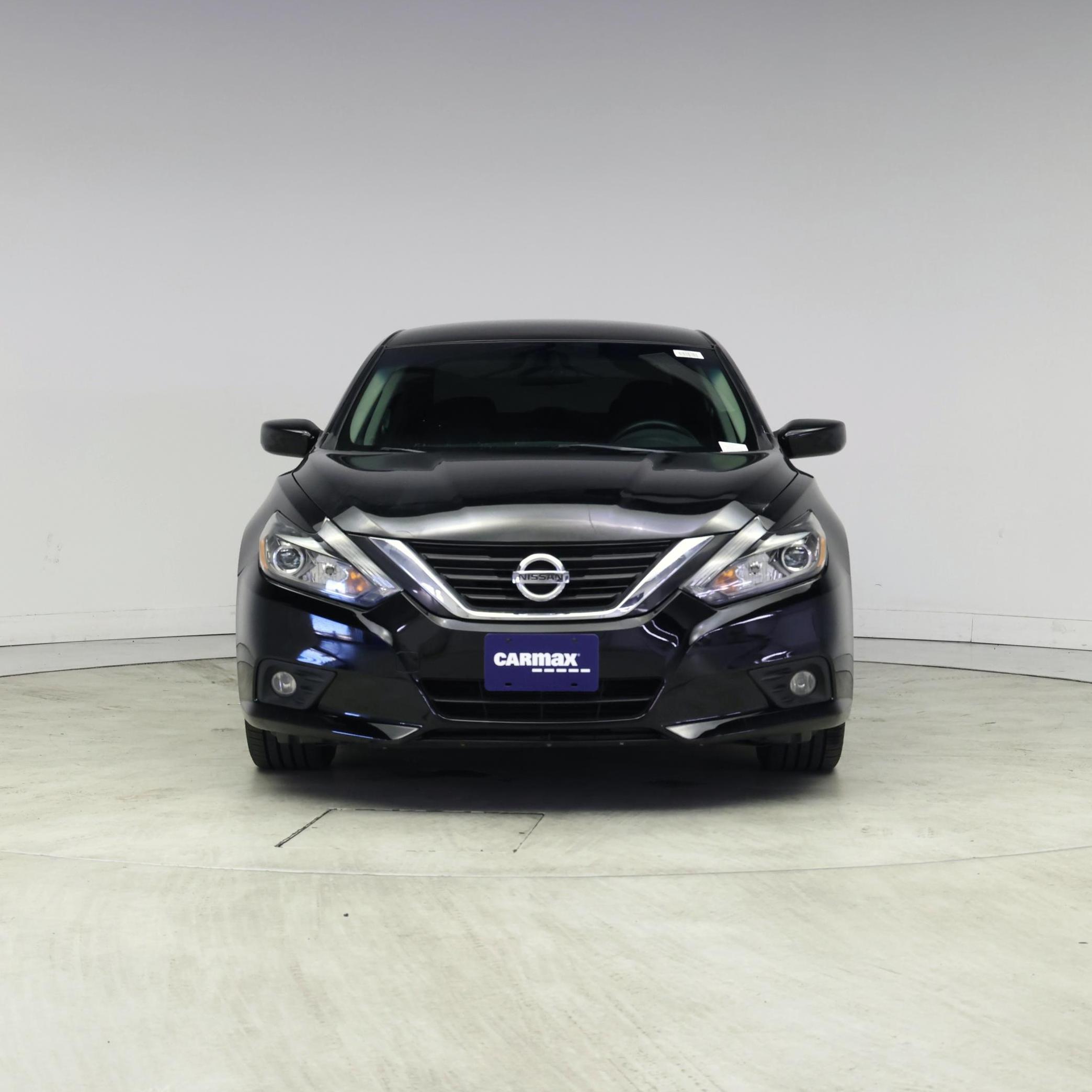 Thumbnail: 2017 Nissan Altima - 5
