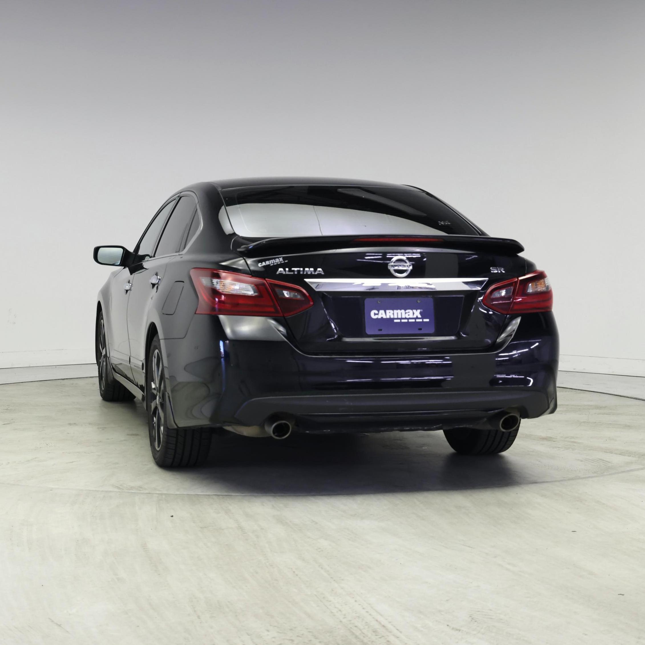 Thumbnail: 2017 Nissan Altima - 6