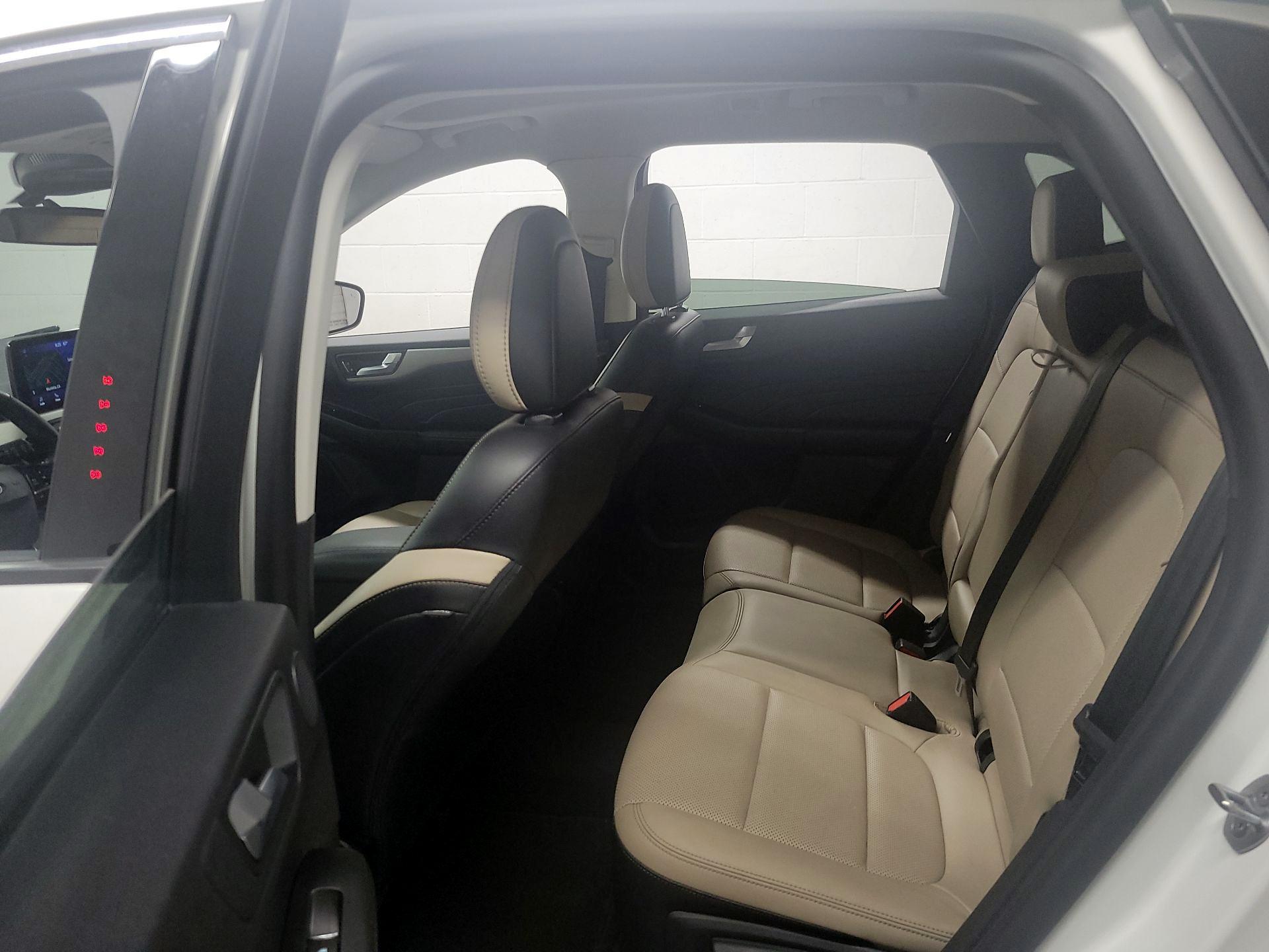 Thumbnail: 2021 Ford Escape - 17